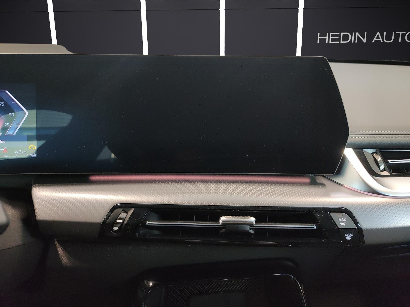 BMW X1 30e xDrive paddles-image-15