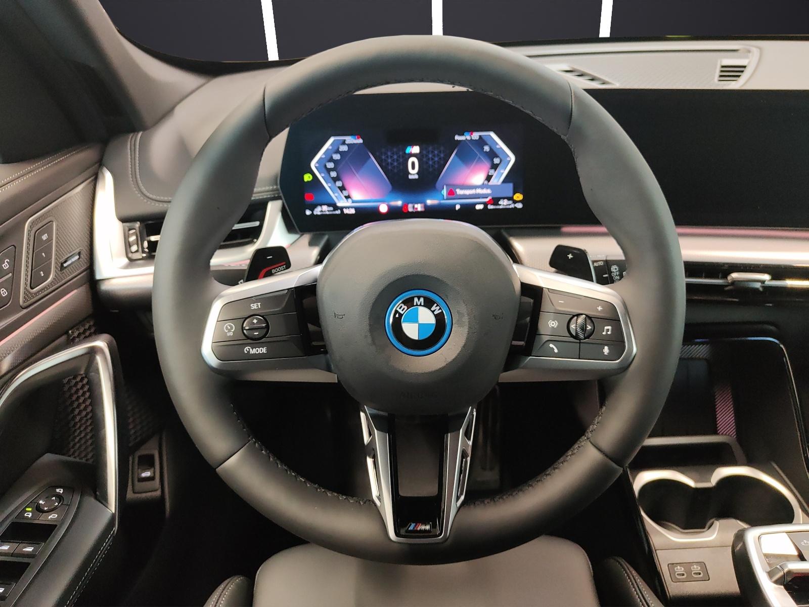BMW X1 30e xDrive paddles-image-8