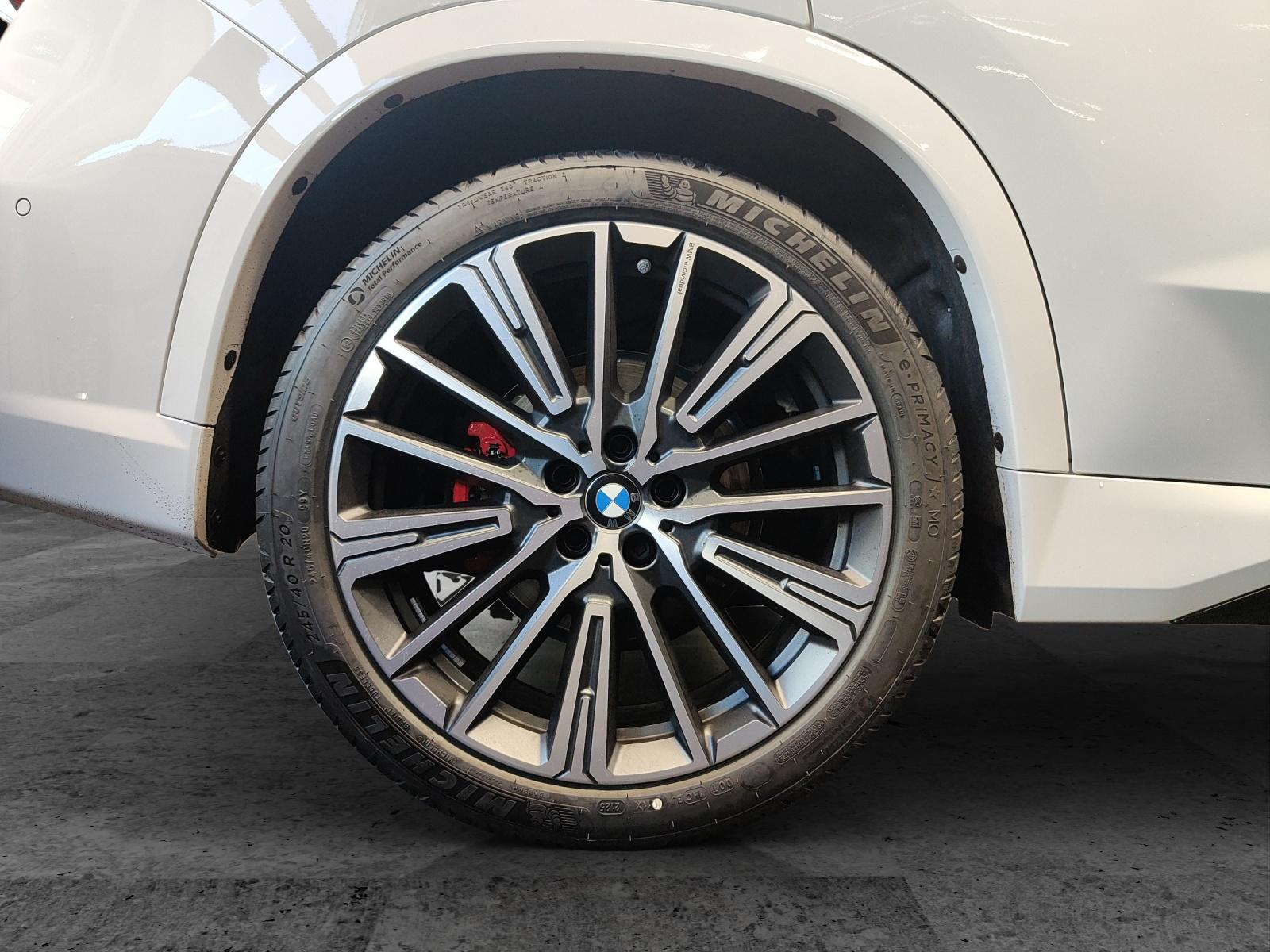 BMW X1 30e xDrive paddles-image-6