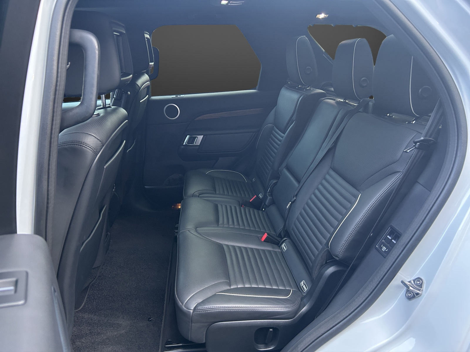LAND ROVER Discovery 3.0 TD6 HSE Luxury Automatic-image-7