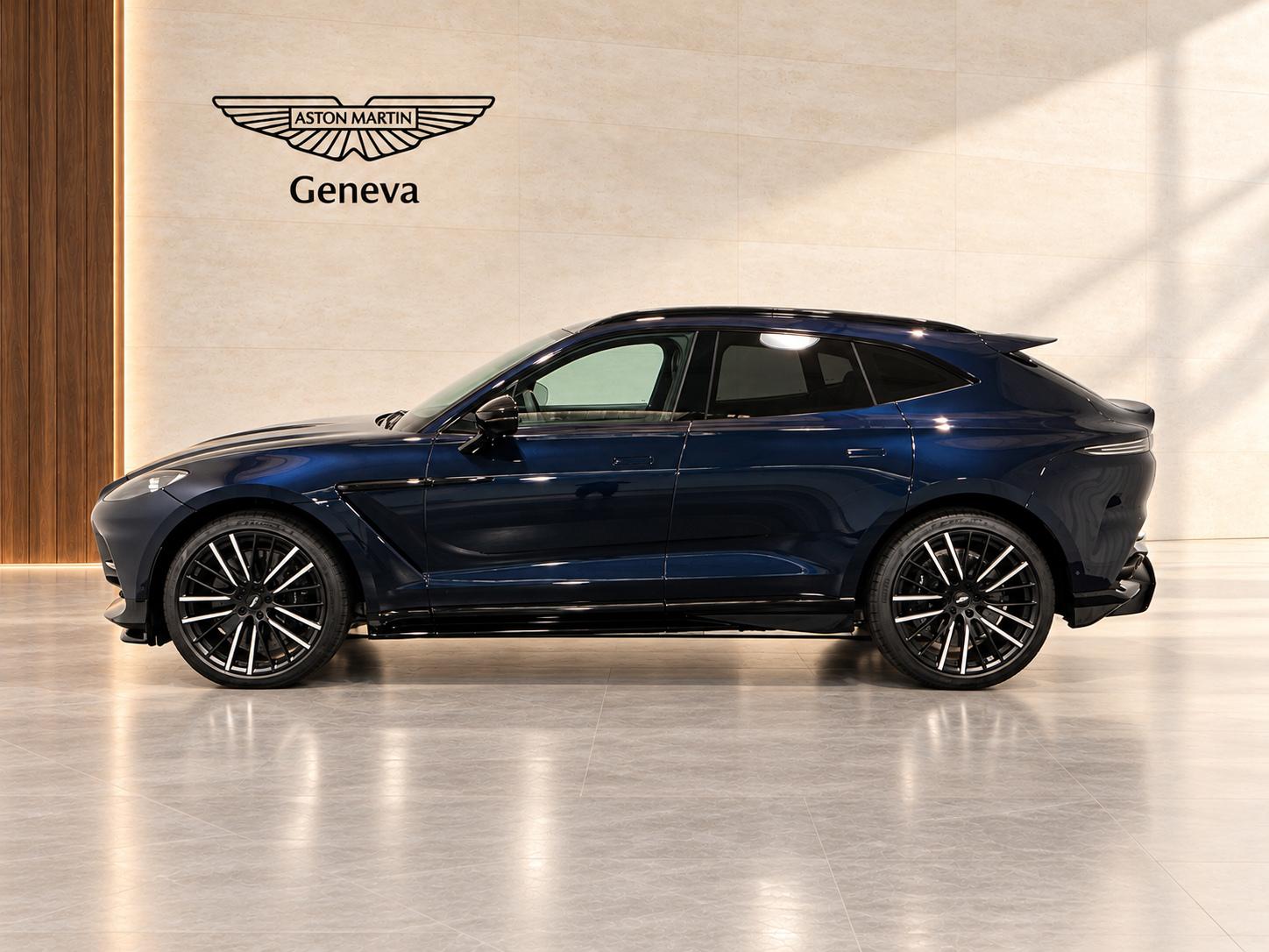 ASTON MARTIN DBX 707 4.0 V8 Bi-Turbo-showroom-element-3
