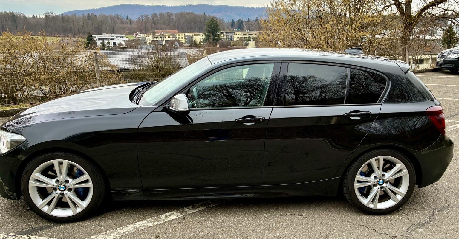 BMW M135i xDrive Steptronic-image-1