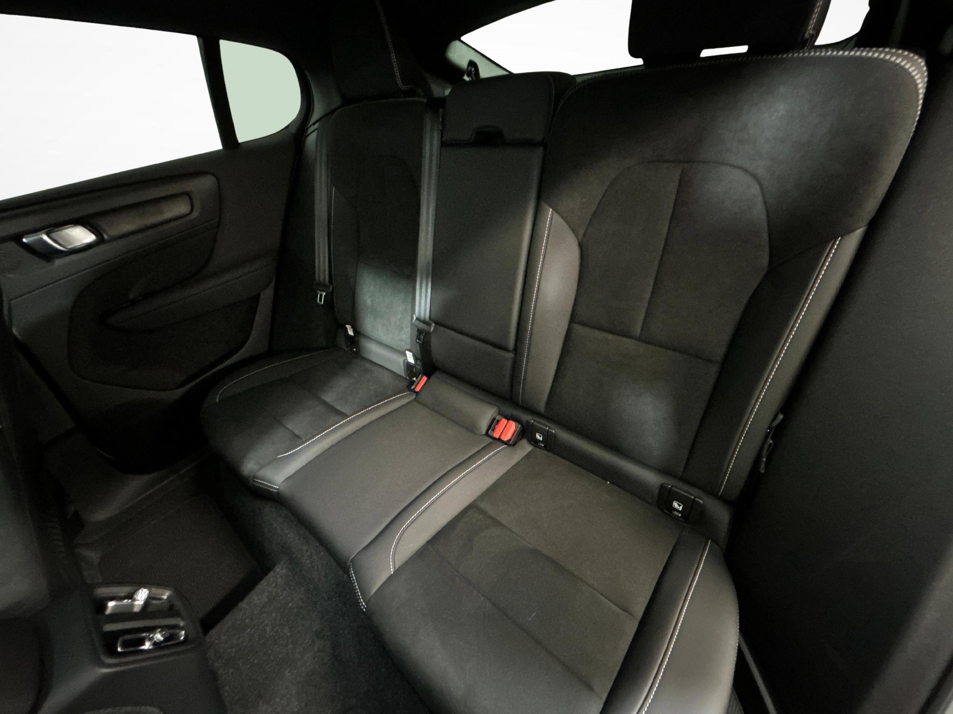 VOLVO C40 P8 Twin Recharge Ultimate AWD-image-4