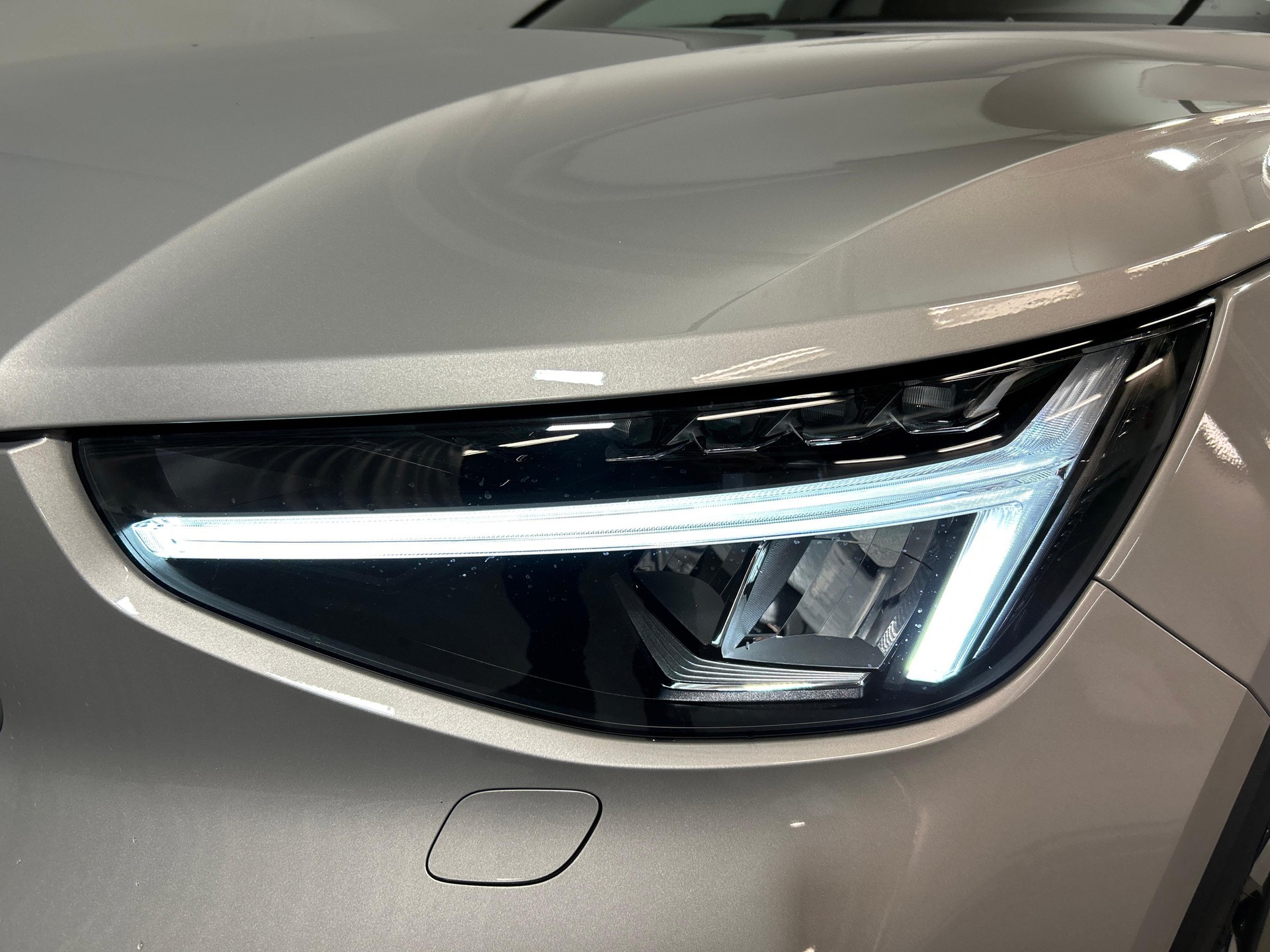 VOLVO C40 P8 Twin Recharge Ultimate AWD-image-17