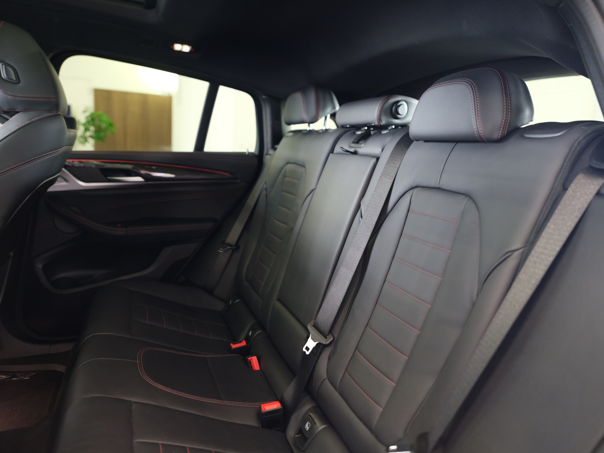 BMW X4 xDrive 48V M40d Steptronic *Pano* *Parkassistent-Paket Plus* *Beheizbares Lenkrad*-image-28