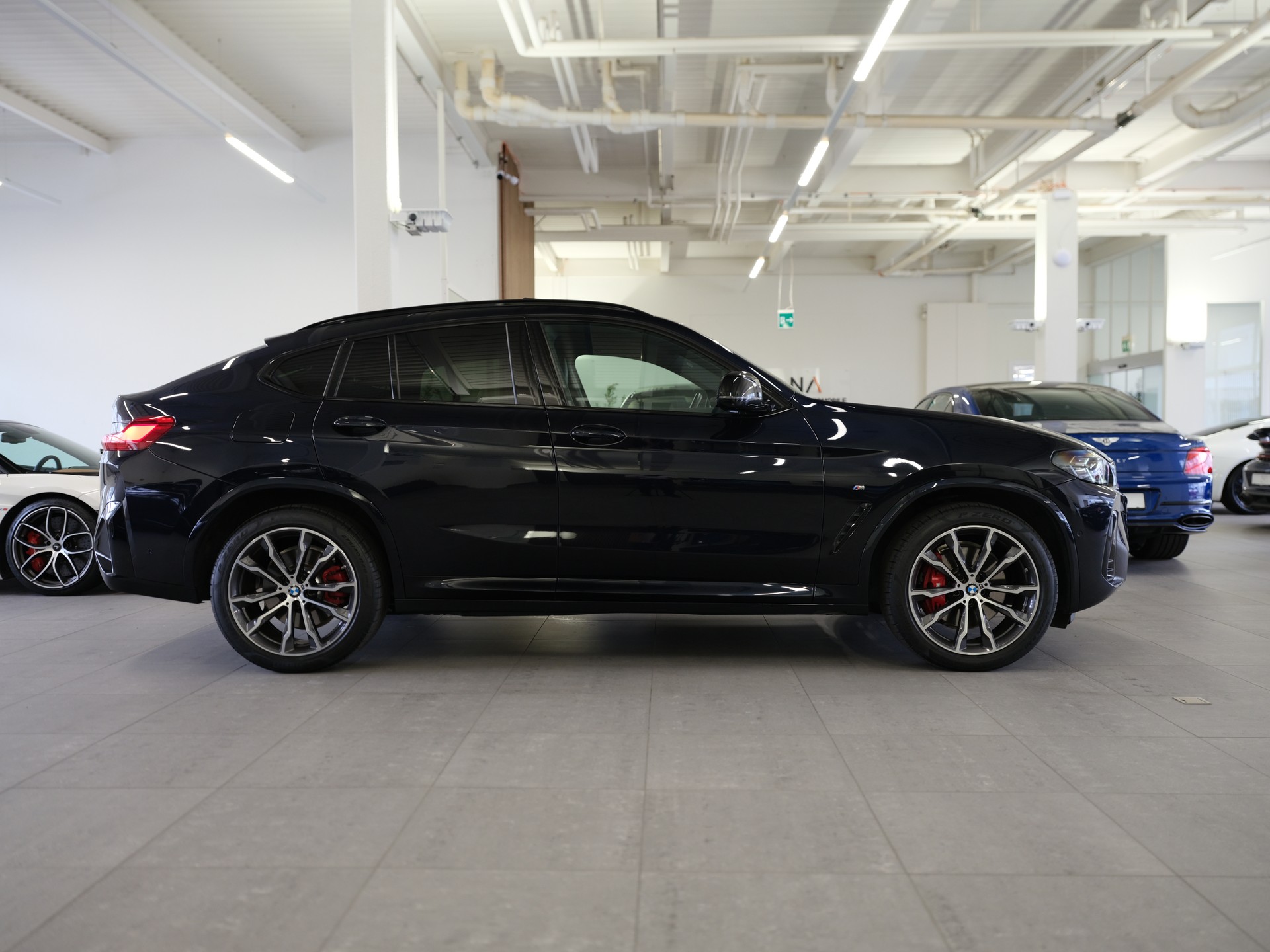 BMW X4 xDrive 48V M40d Steptronic *Pano* *Parkassistent-Paket Plus* *Beheizbares Lenkrad*-image-6
