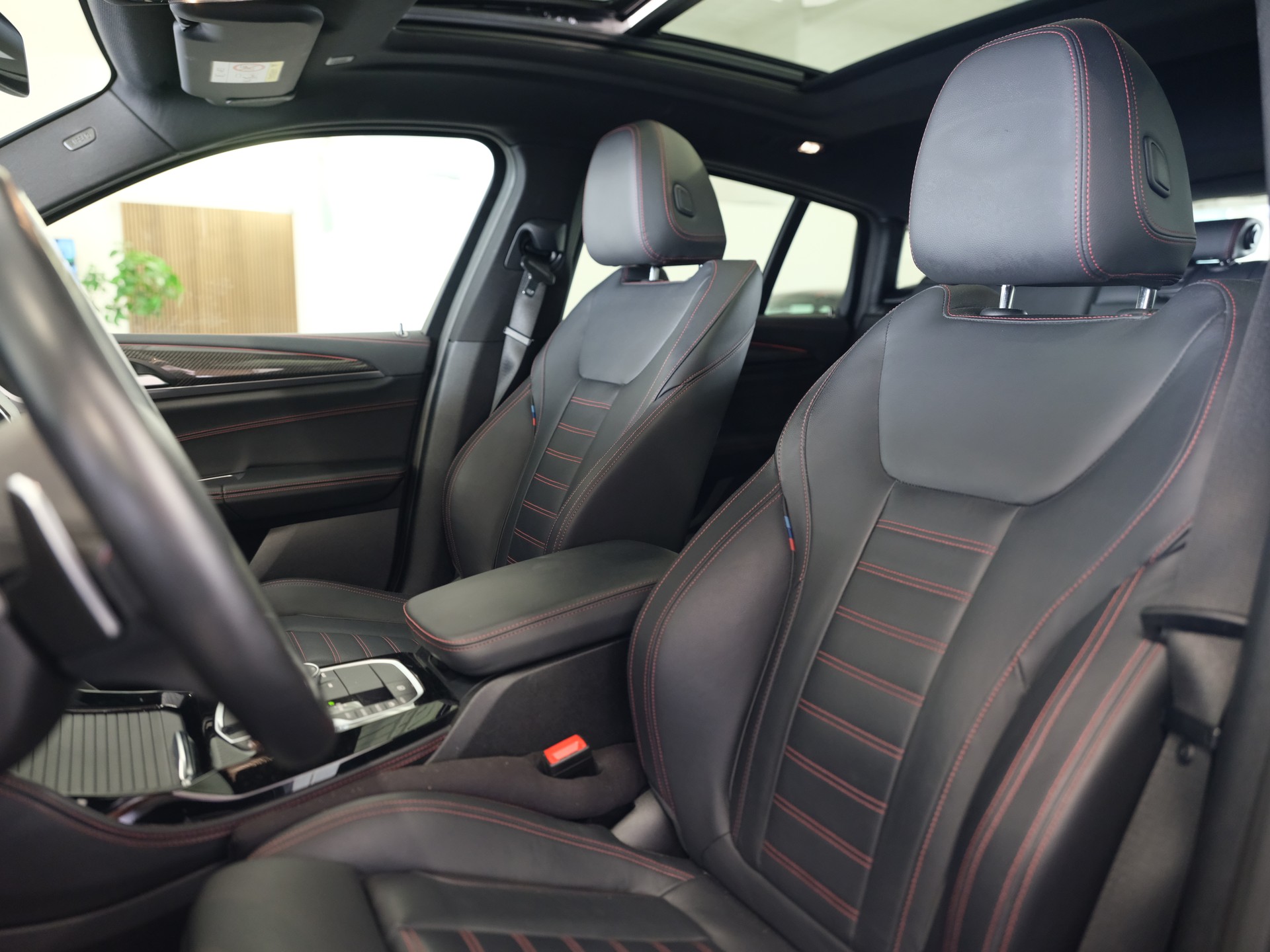BMW X4 xDrive 48V M40d Steptronic *Pano* *Parkassistent-Paket Plus* *Beheizbares Lenkrad*-image-15