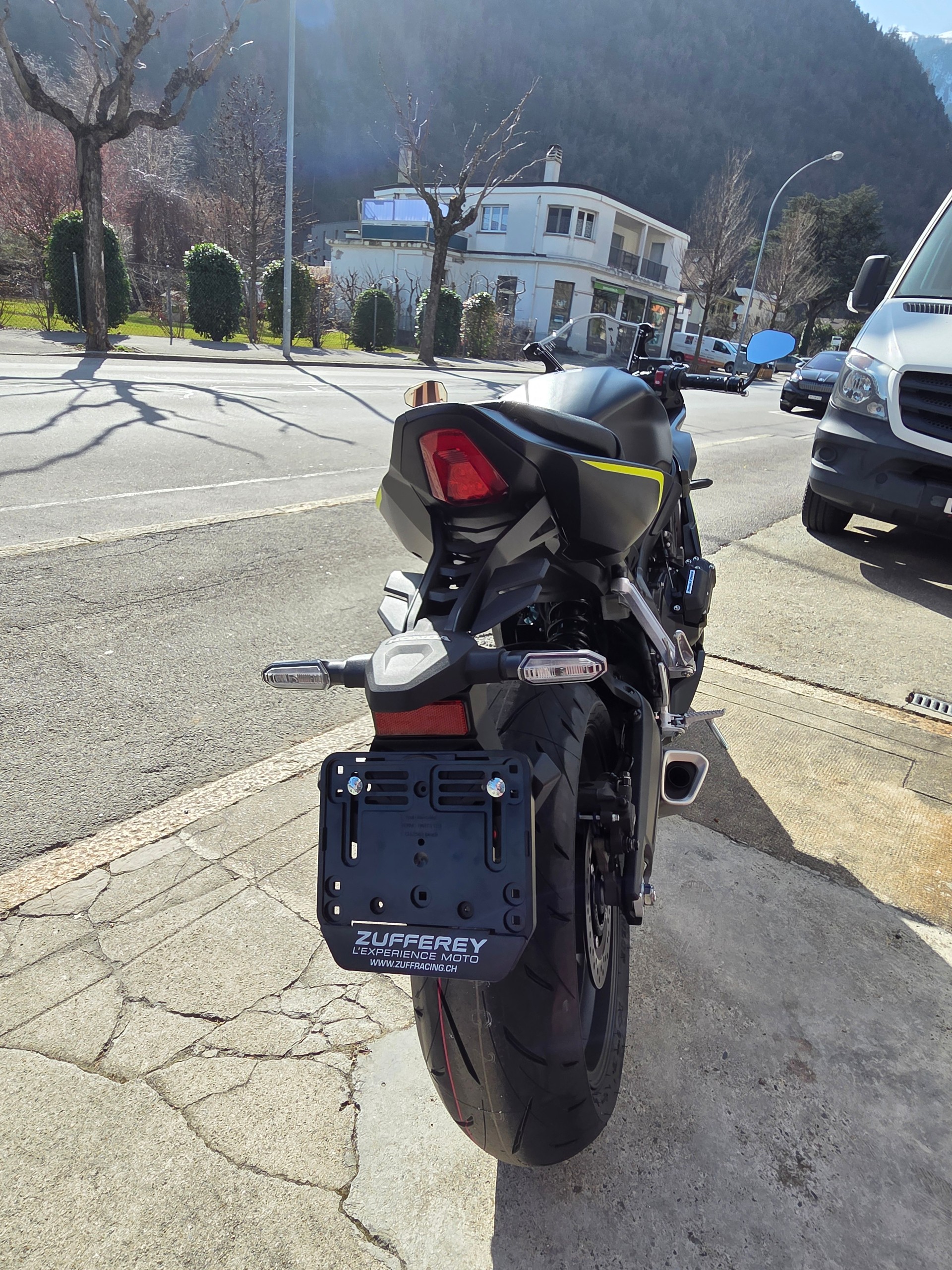 HONDA CBR 650 R E-Clutch-image-5