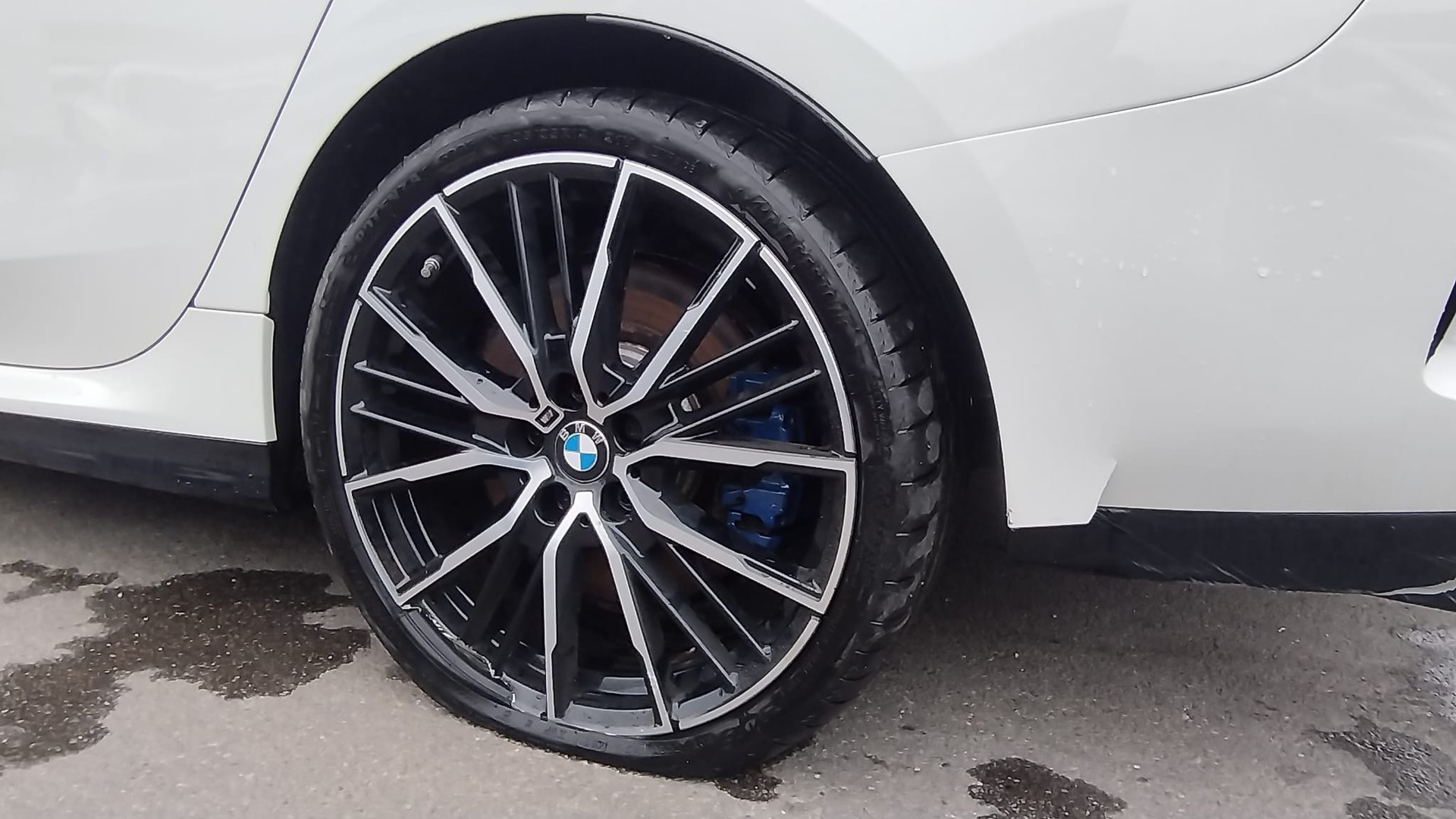 BMW M235i Gran Coupé xDrive-image-13