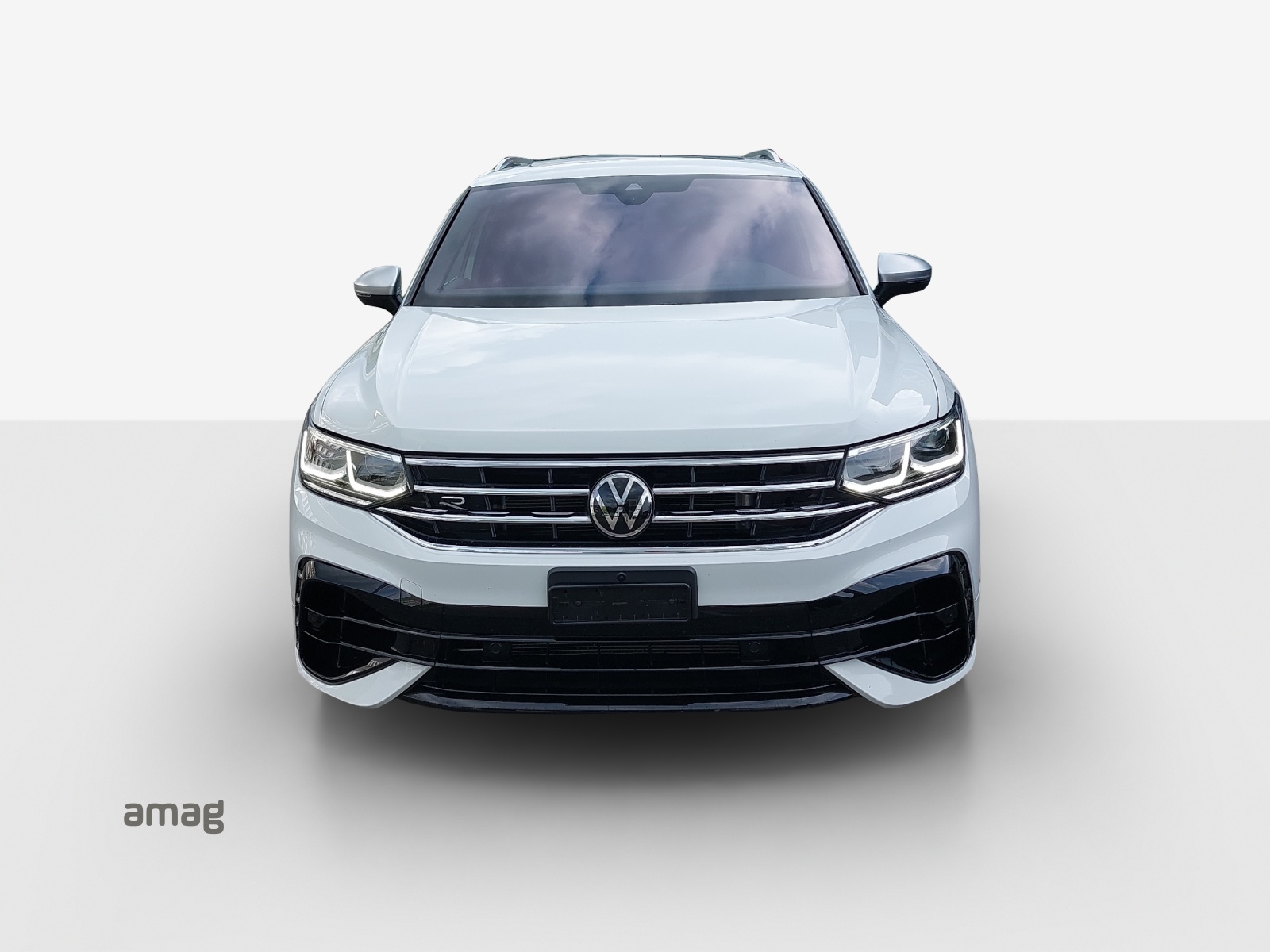 VW Tiguan 2.0TSI R 4Motion DSG-image-6