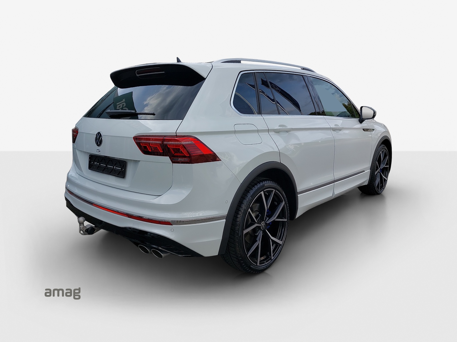VW Tiguan 2.0TSI R 4Motion DSG-image-4