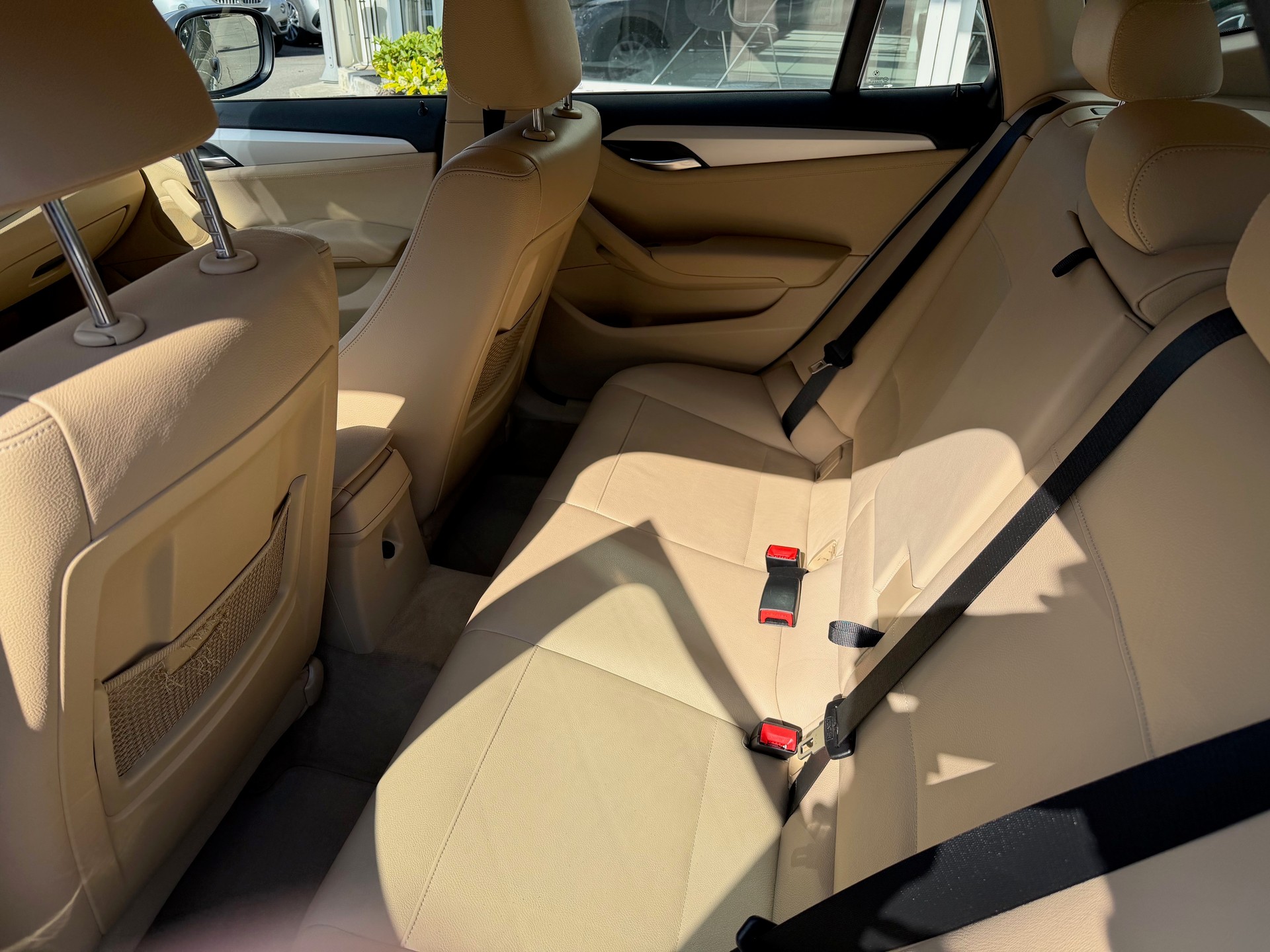 BMW X1 xDrive 20i Steptronic-image-7