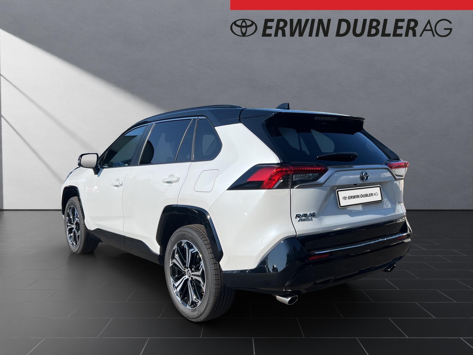 TOYOTA RAV4 2.5 Plug-In-Hybrid Platinum-showroom-element-2