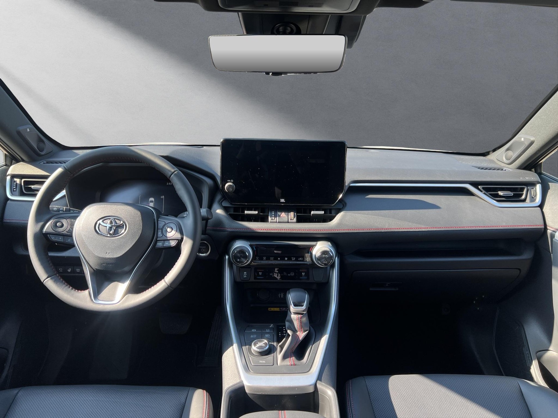 TOYOTA RAV4 2.5 Plug-In-Hybrid Platinum-showroom-element-3