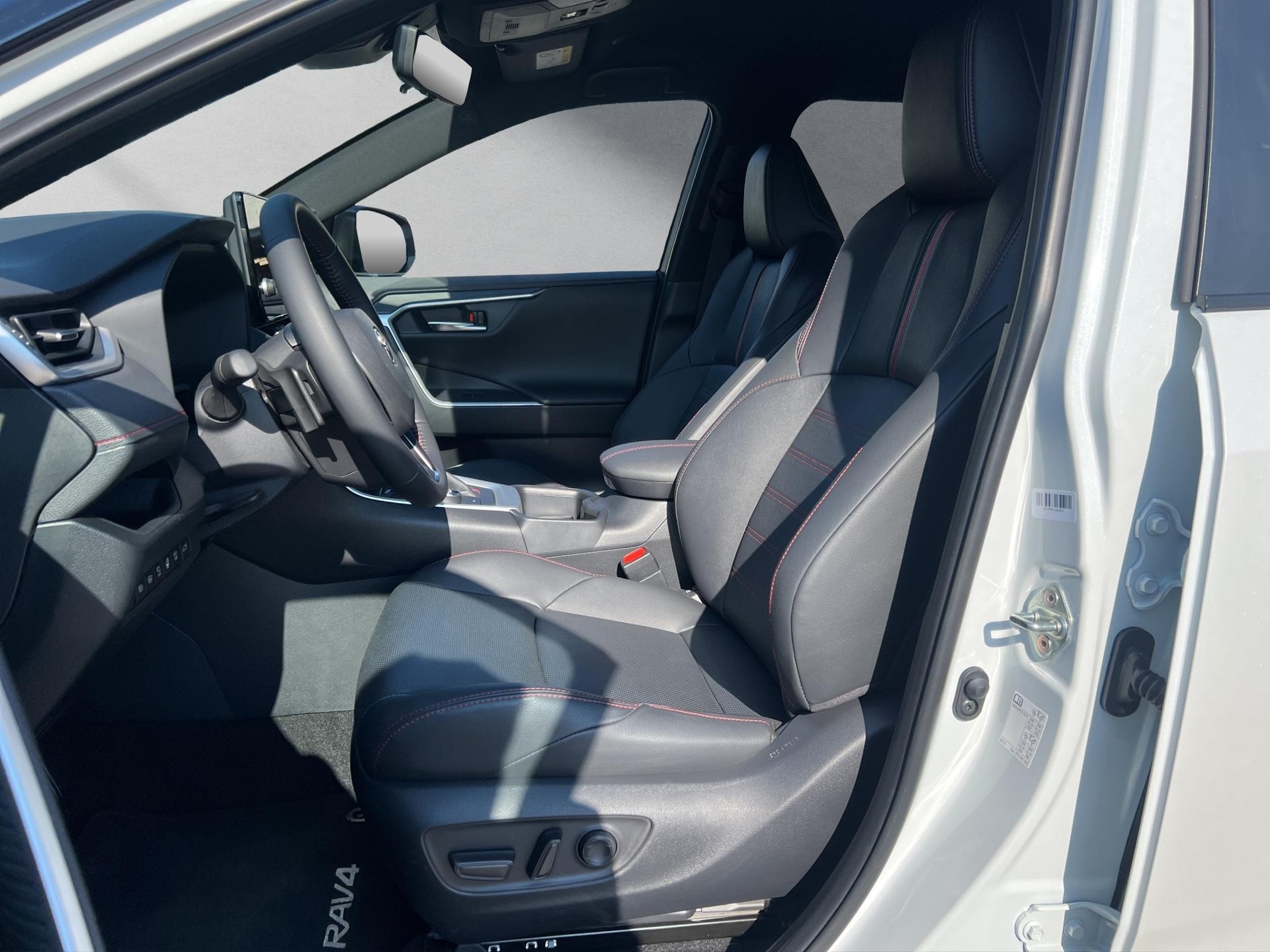 TOYOTA RAV4 2.5 Plug-In-Hybrid Platinum-image-8