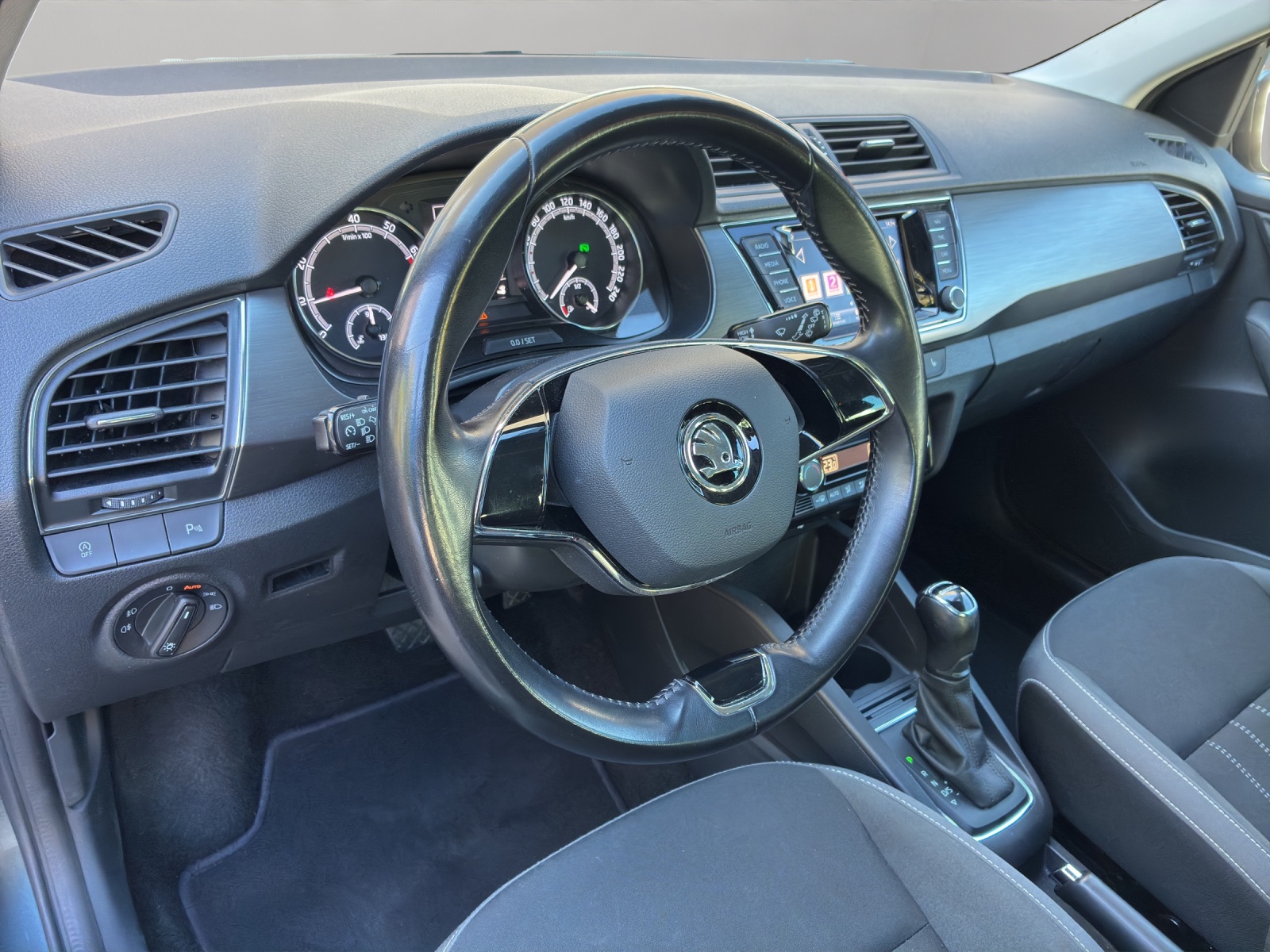 SKODA Fabia 1.0 TSI Style DSG-image-9