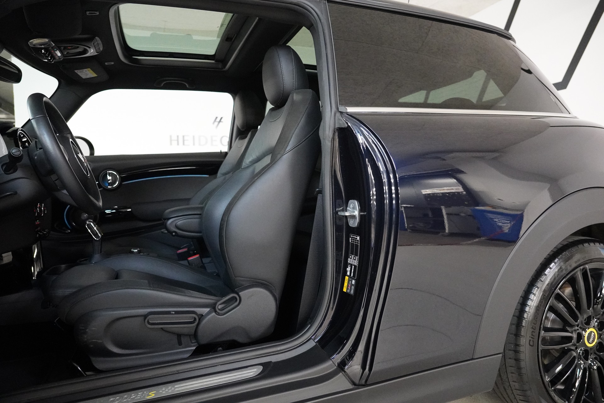 MINI Cooper SE-image-11