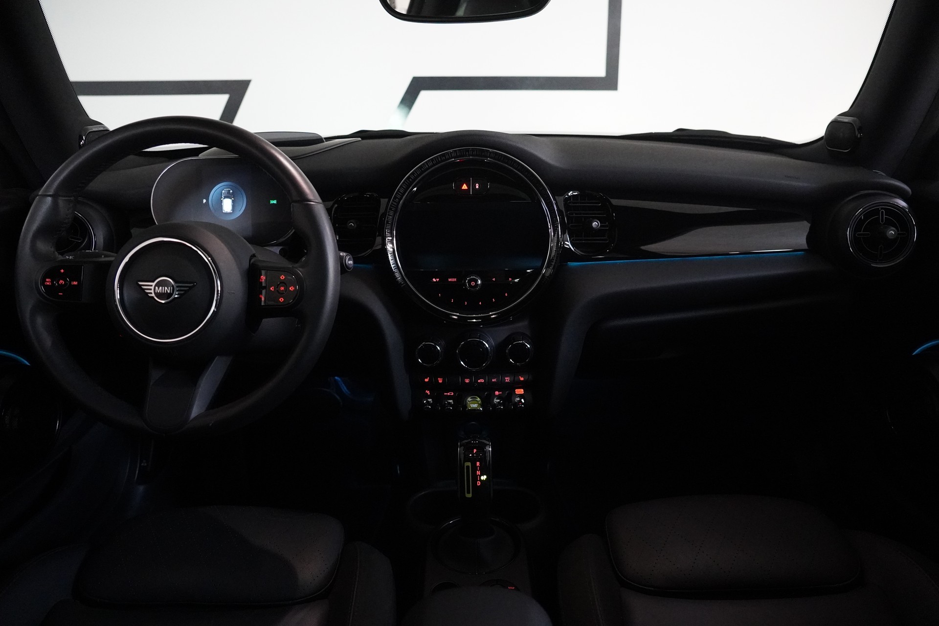 MINI Cooper SE-image-18