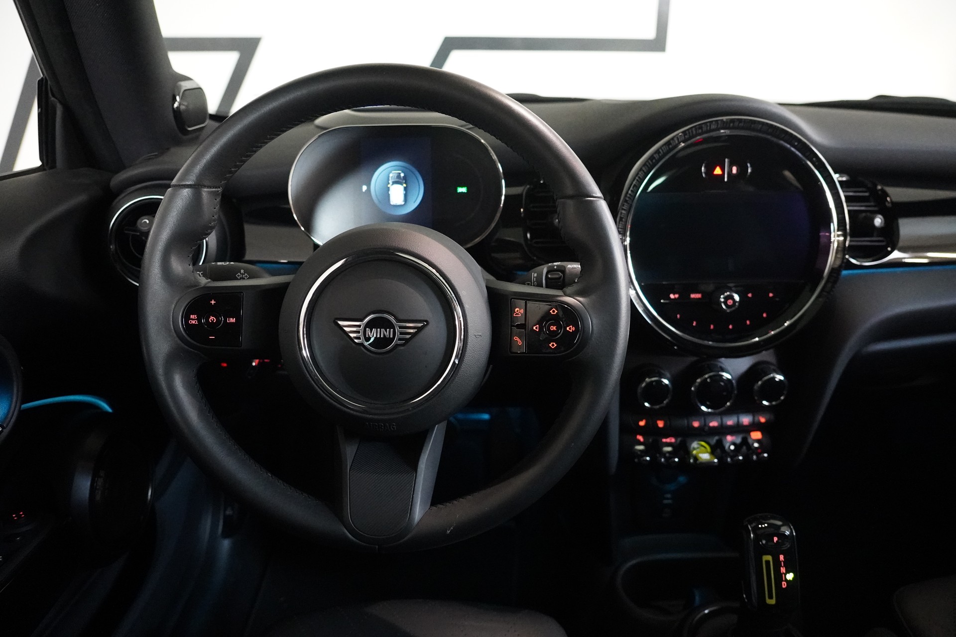 MINI Cooper SE-image-21