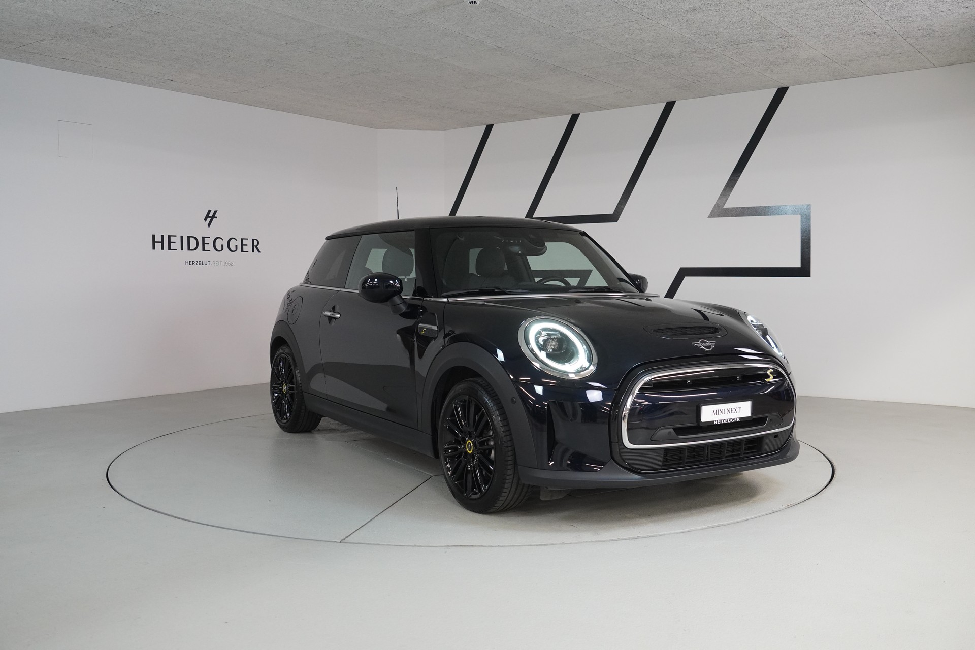 MINI Cooper SE-image-3