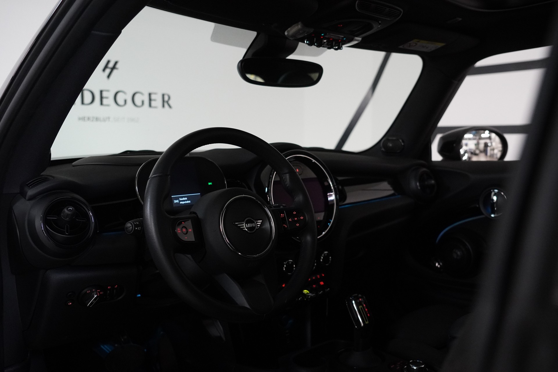 MINI Cooper SE-image-23