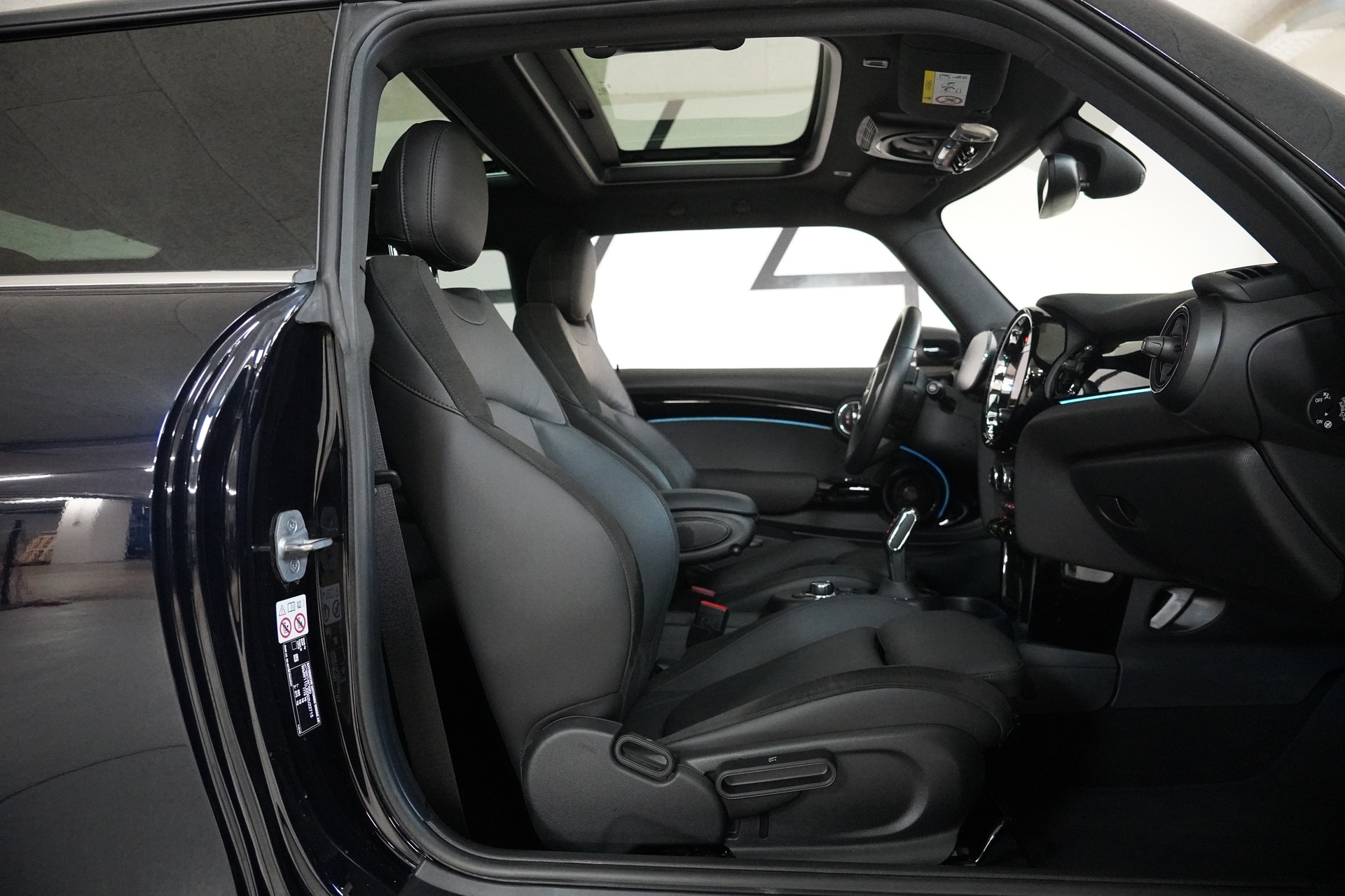 MINI Cooper SE-image-14