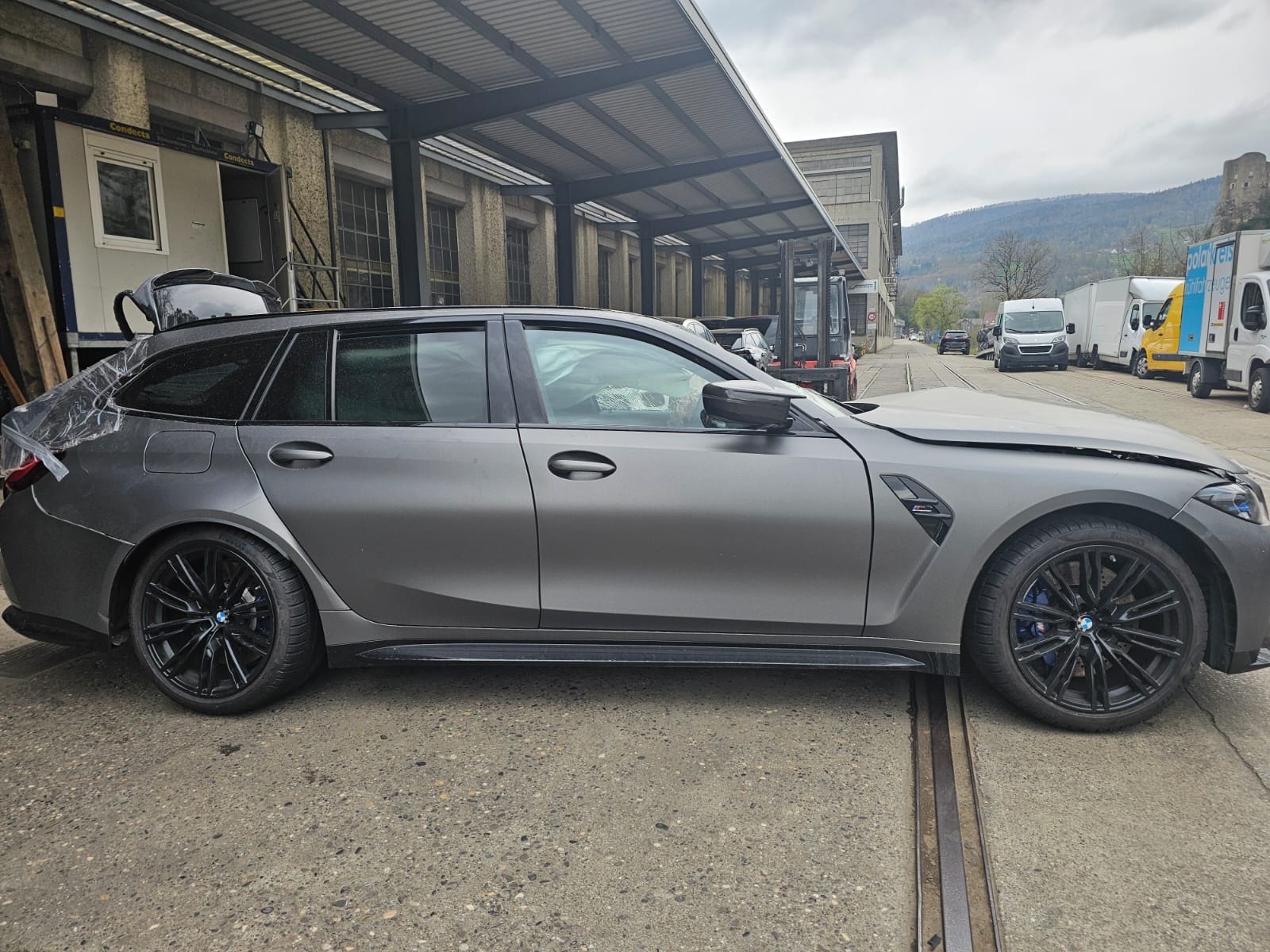 BMW M3 Touring xDrive Competition M-image-7