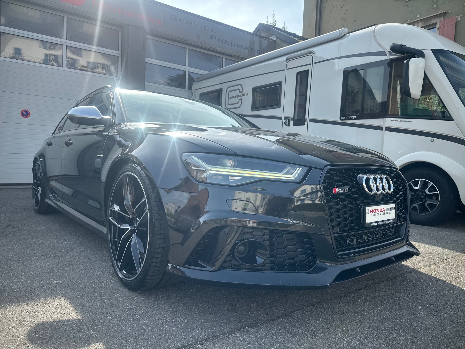 AUDI RS6 Avant 4.0 TFSI V8 performance quattro-image-1
