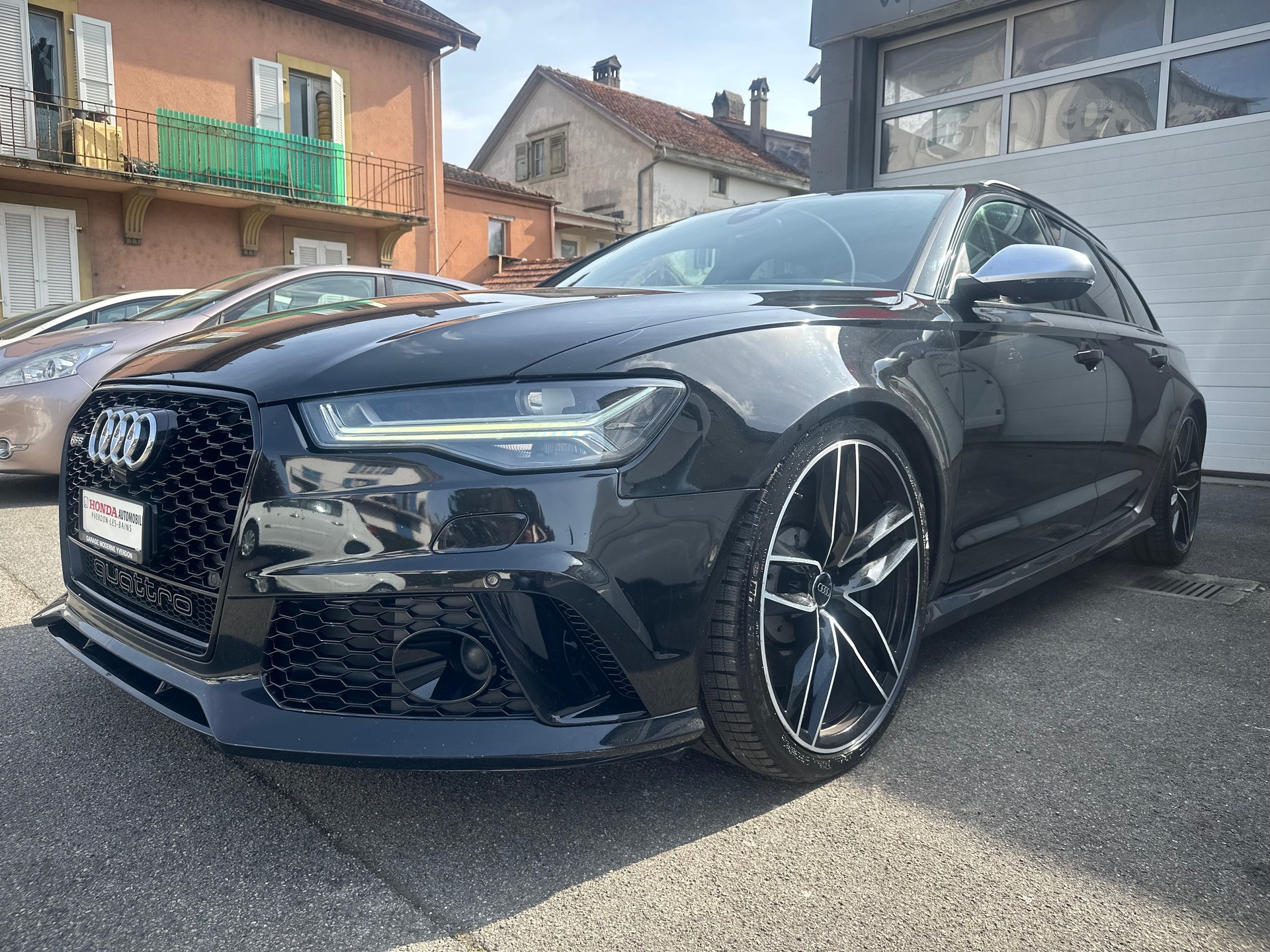 AUDI RS6 Avant 4.0 TFSI V8 performance quattro-image-2