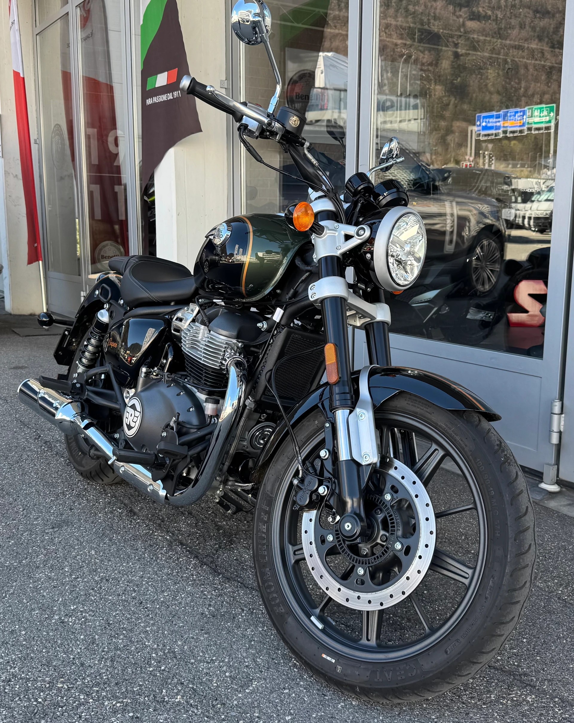 ROYAL ENFIELD Super Meteor 650 Interstellar