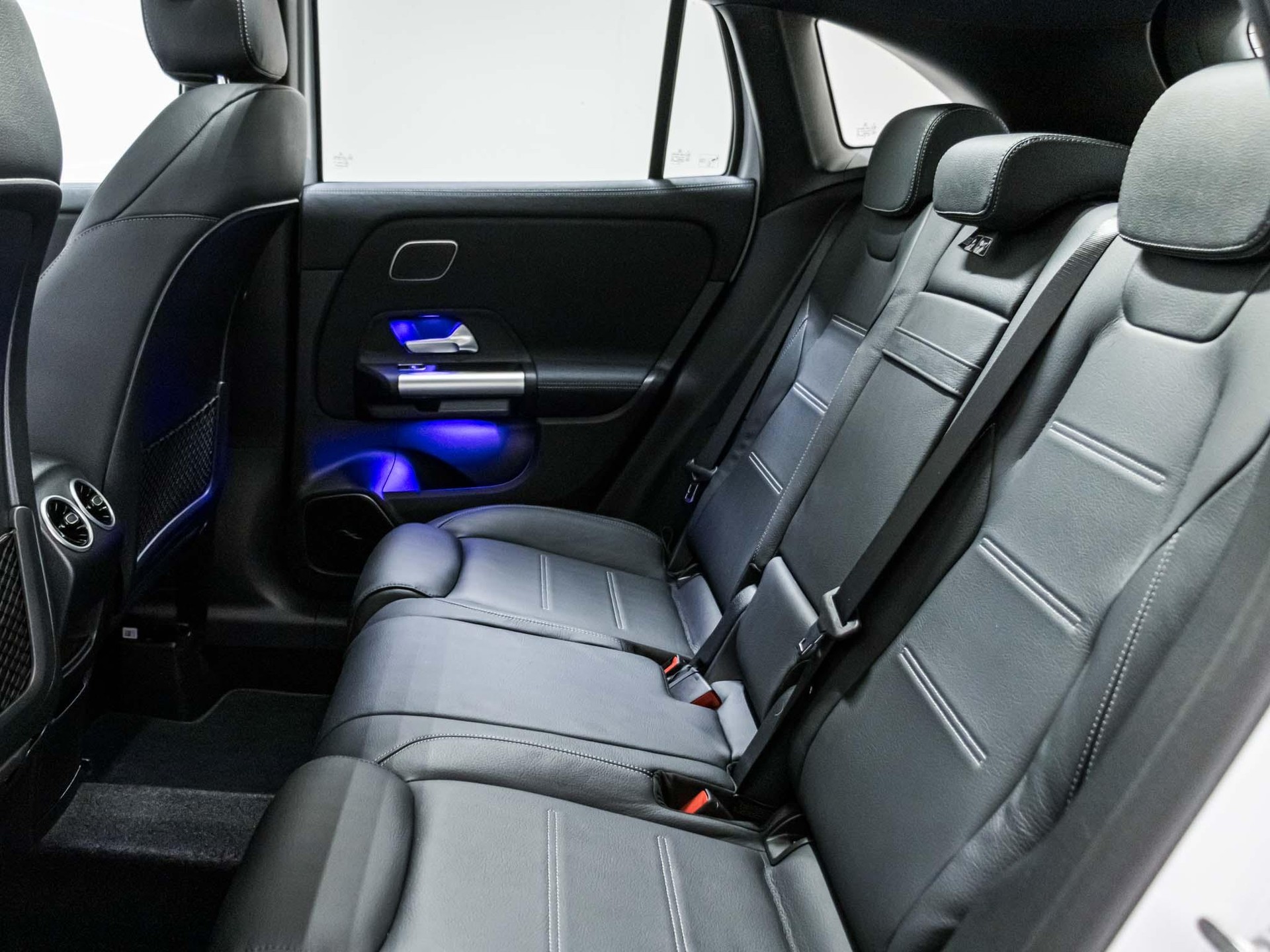 MERCEDES-BENZ GLA 35 AMG 4MATIC-image-7