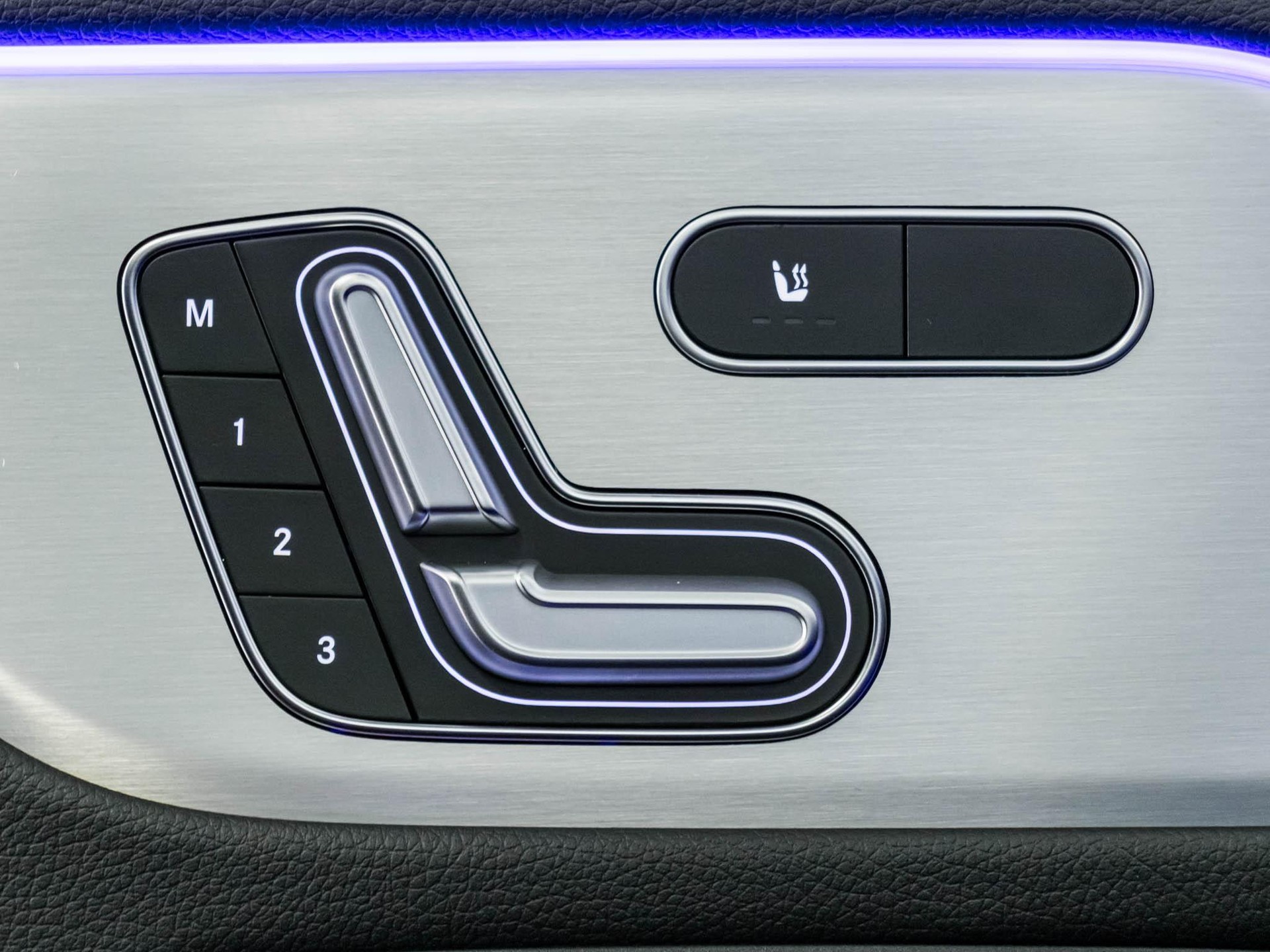 MERCEDES-BENZ GLA 35 AMG 4MATIC-image-12
