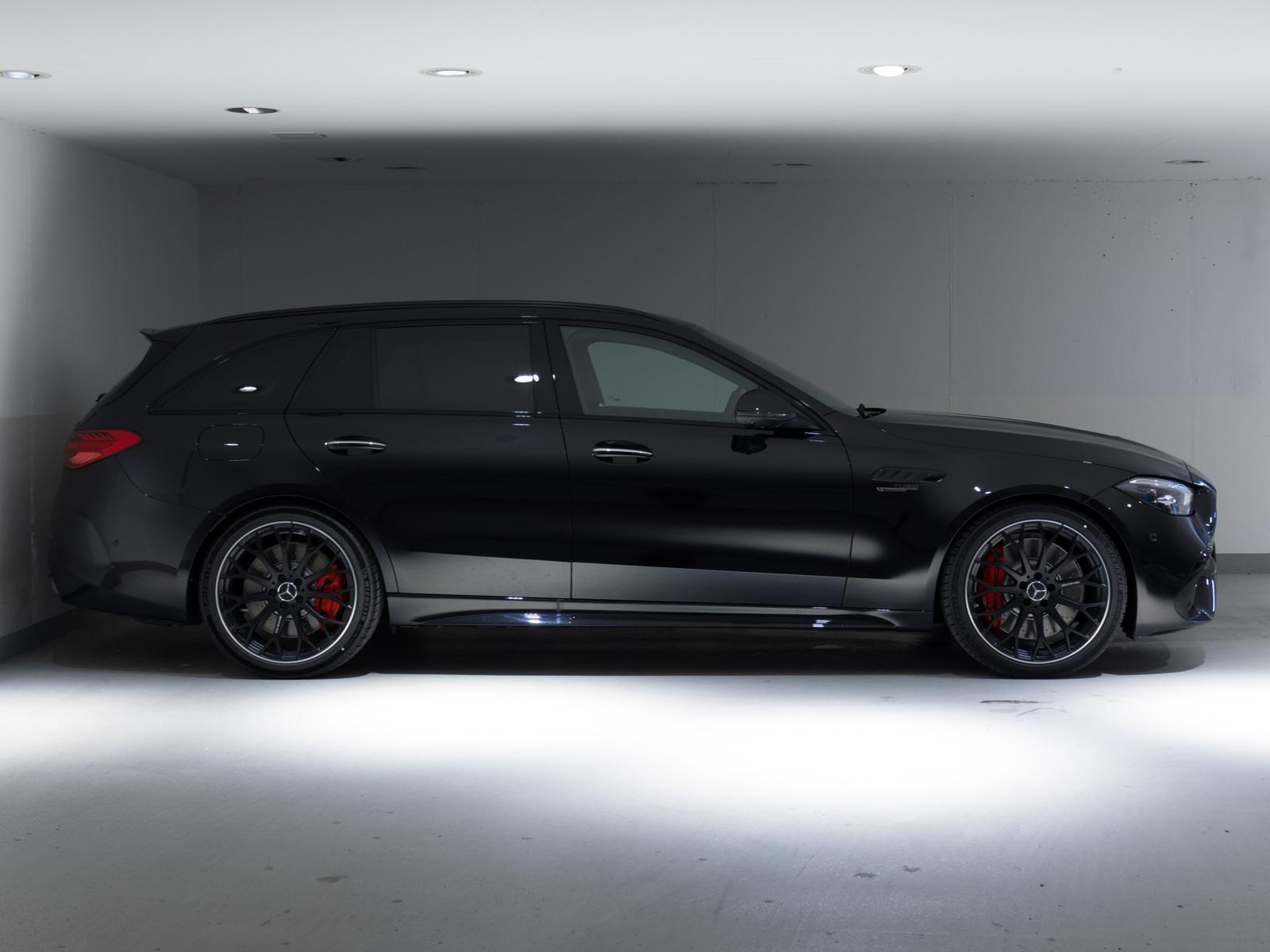 MERCEDES-BENZ C 63 AMG S E Performance 4MATIC T-Modell-image-1