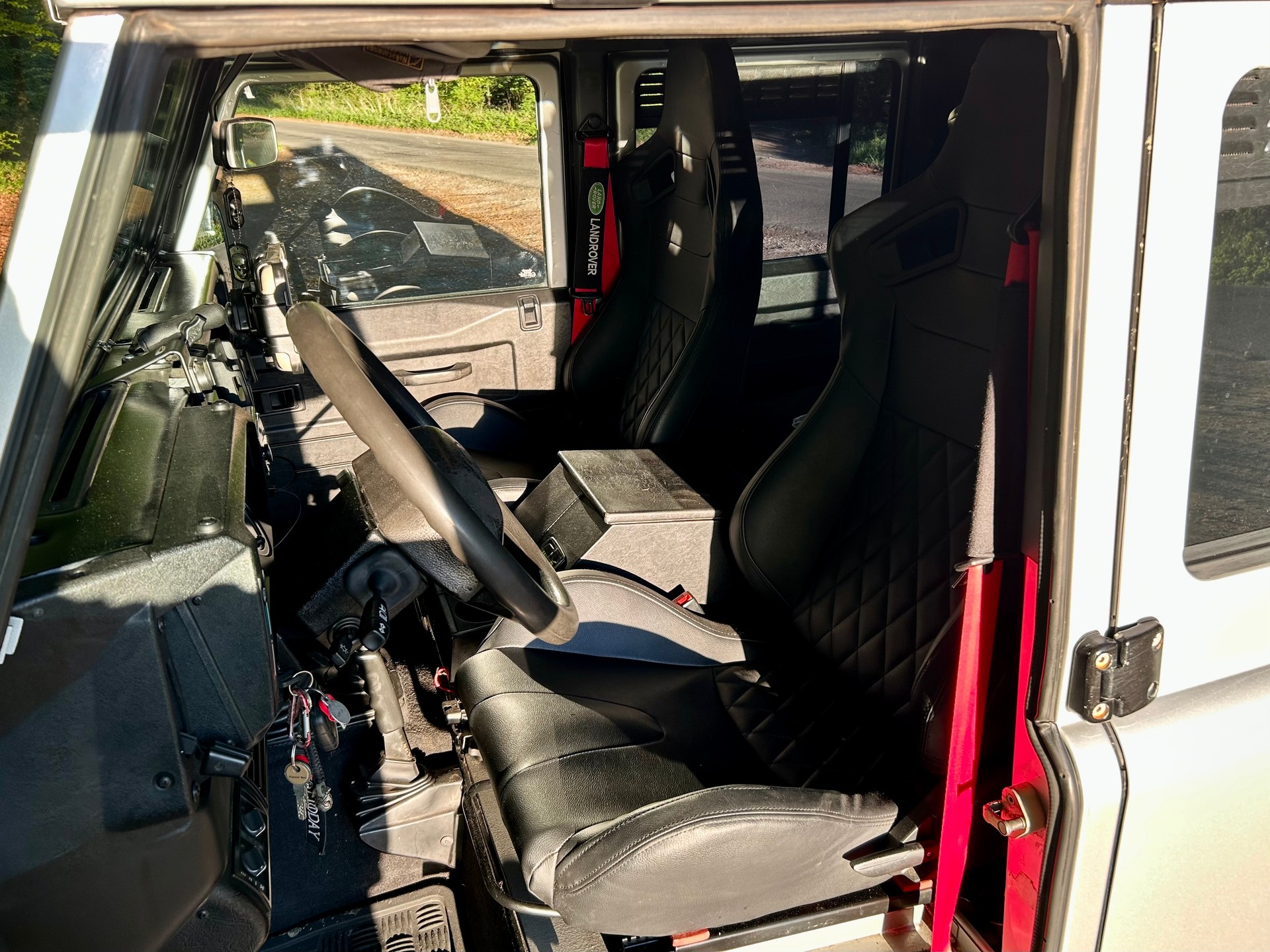 LAND ROVER 110 SW 2.5 Td5-image-15