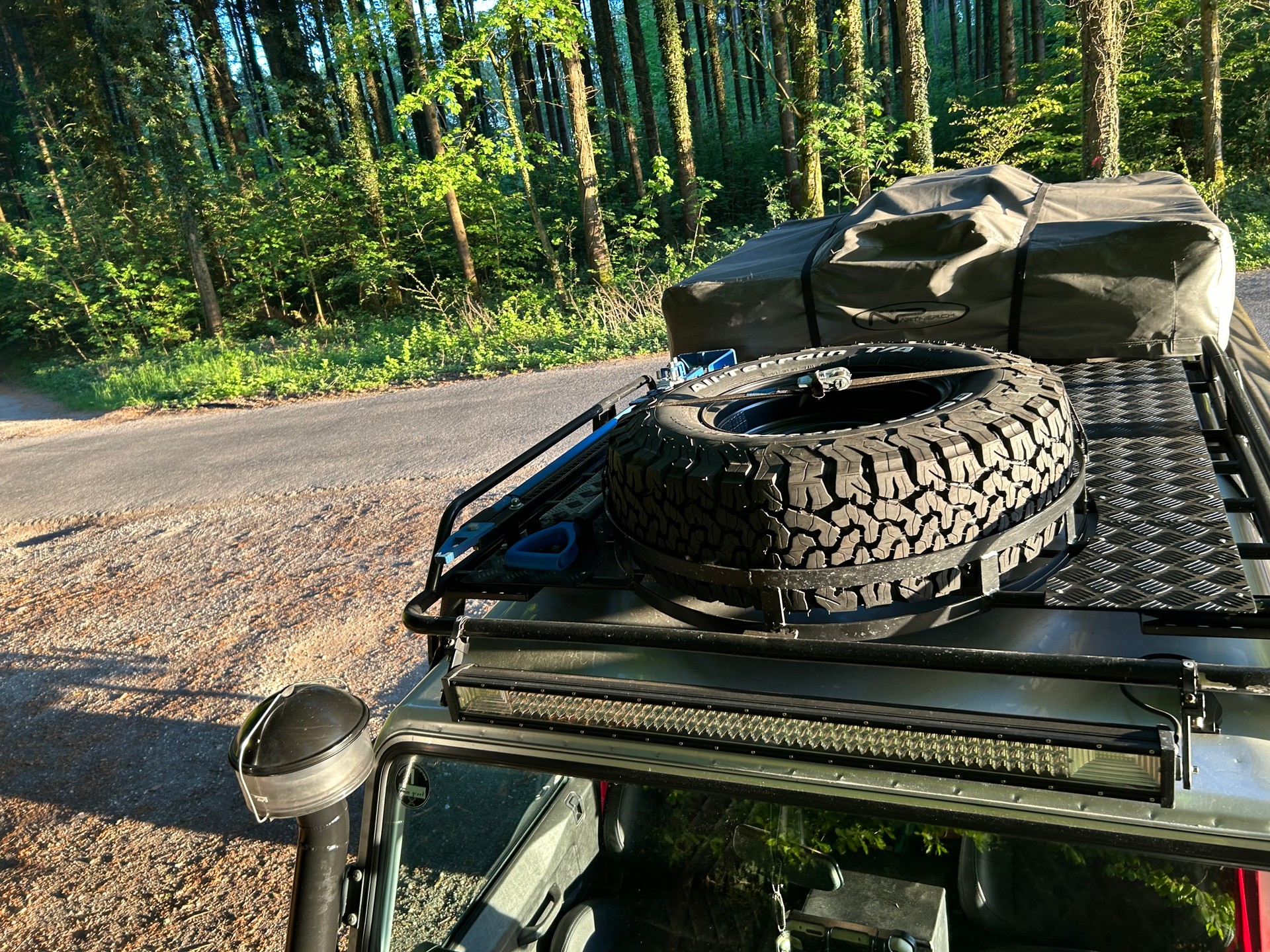 LAND ROVER 110 SW 2.5 Td5-image-10