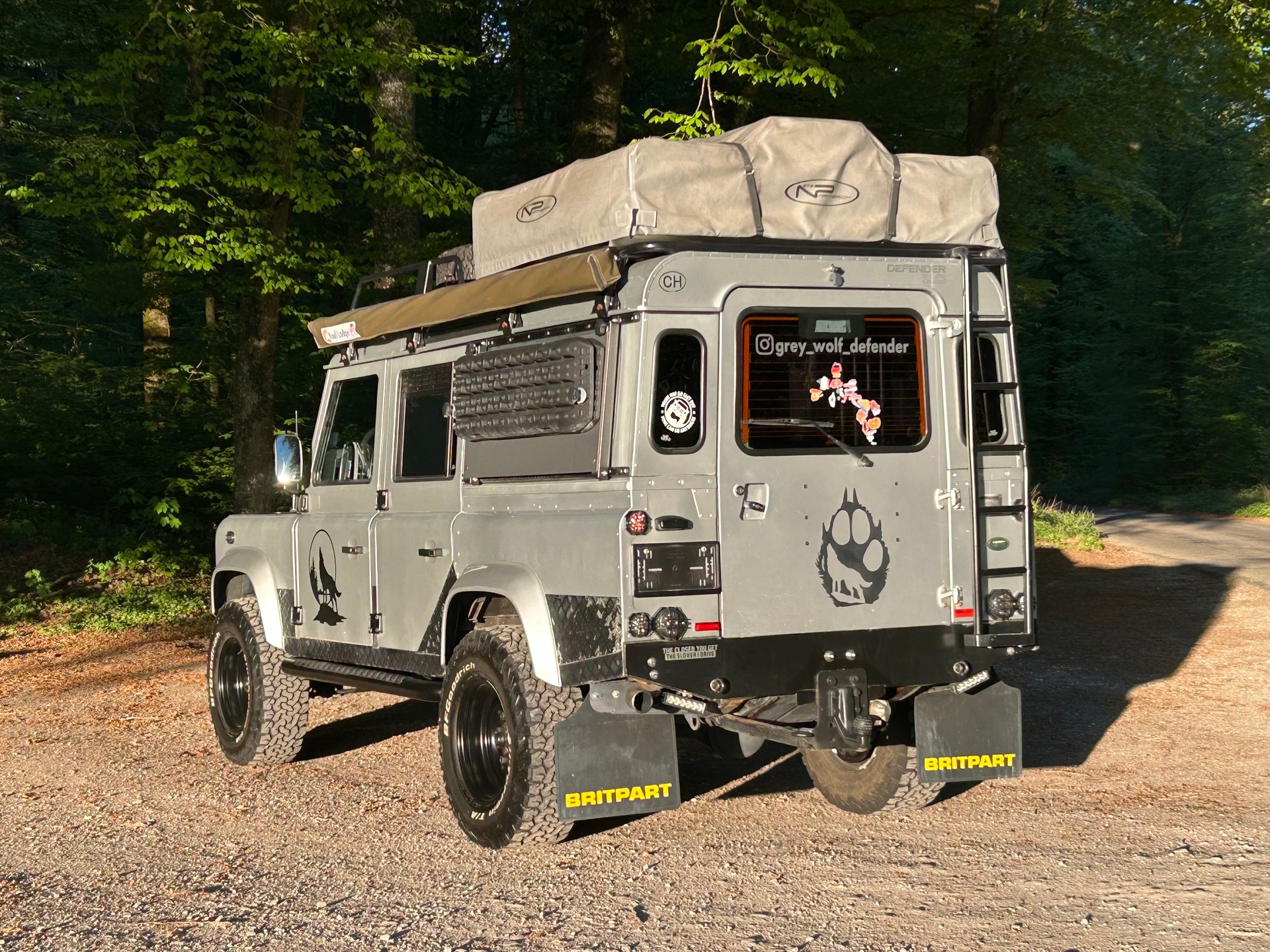 LAND ROVER 110 SW 2.5 Td5-image-2