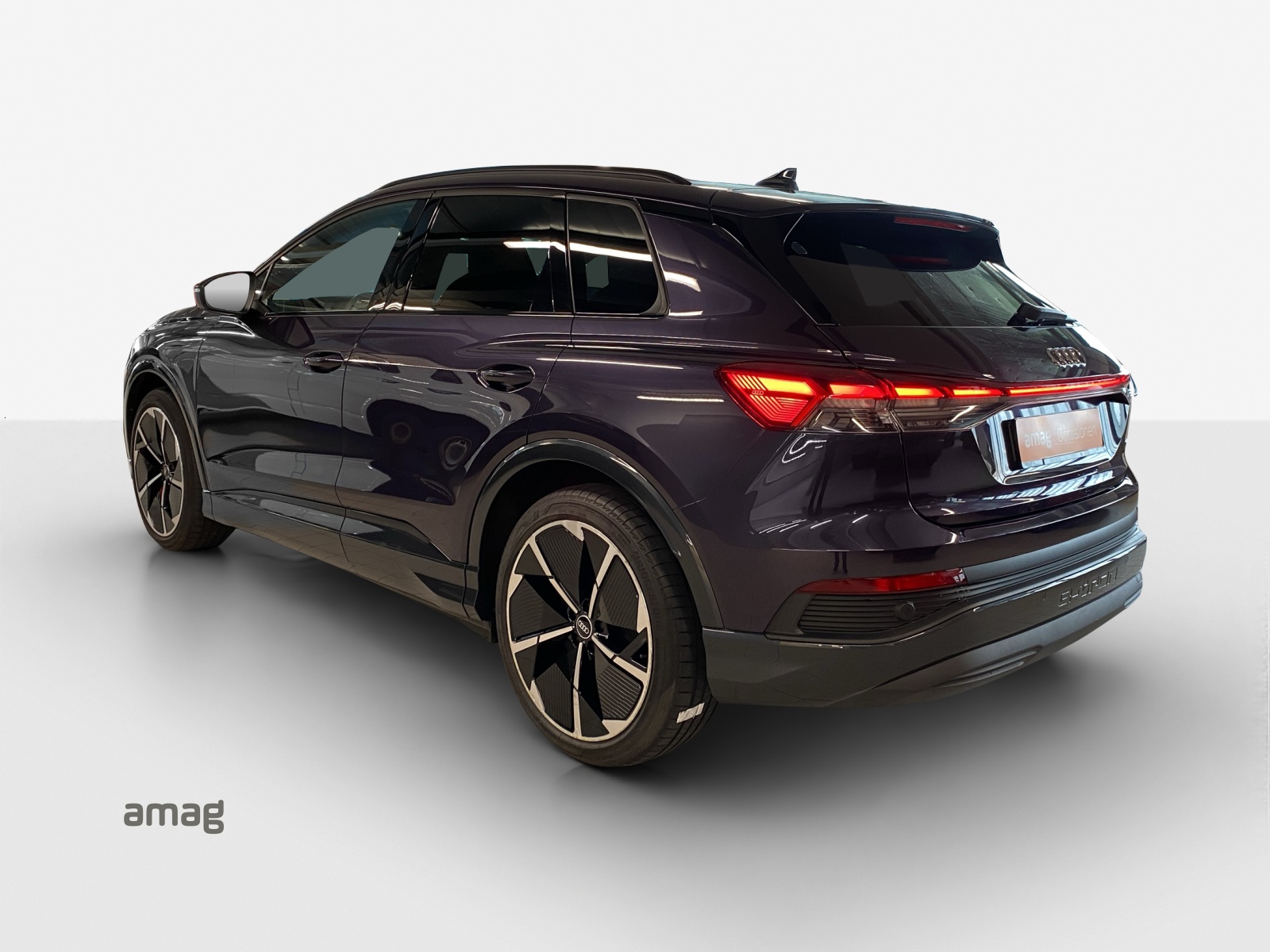 AUDI Q4 e-tron 50 quattro-image-2