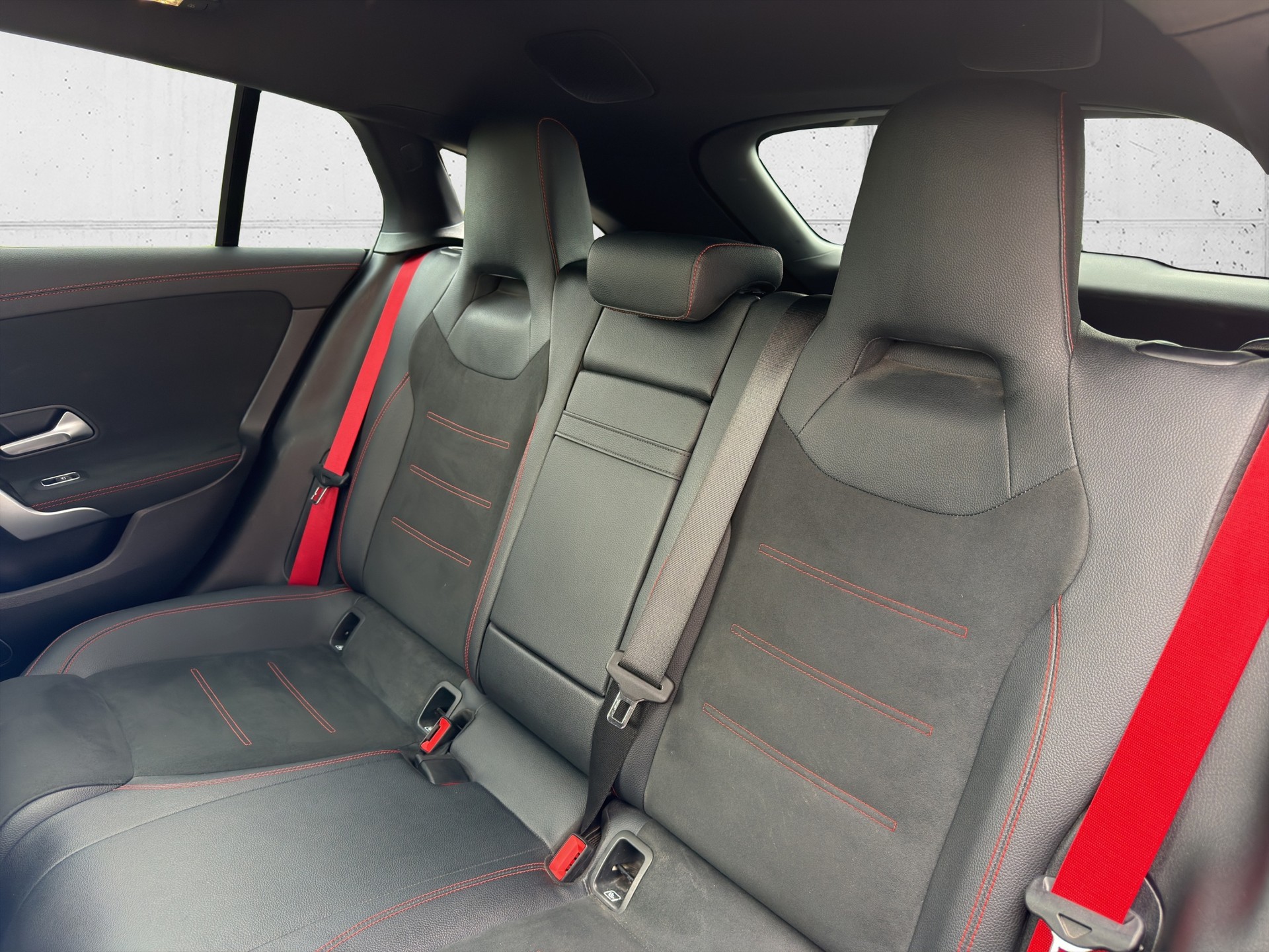 MERCEDES-BENZ CLA Shooting Brake 45 S AMG 4Matic+ 8G-DCT-image-28