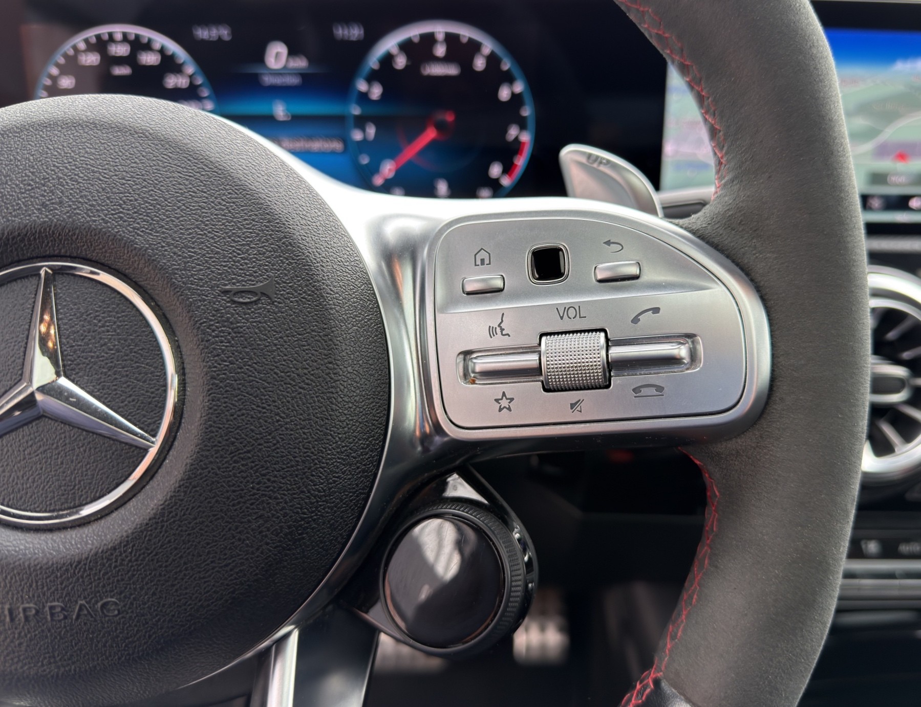 MERCEDES-BENZ CLA Shooting Brake 45 S AMG 4Matic+ 8G-DCT-image-17