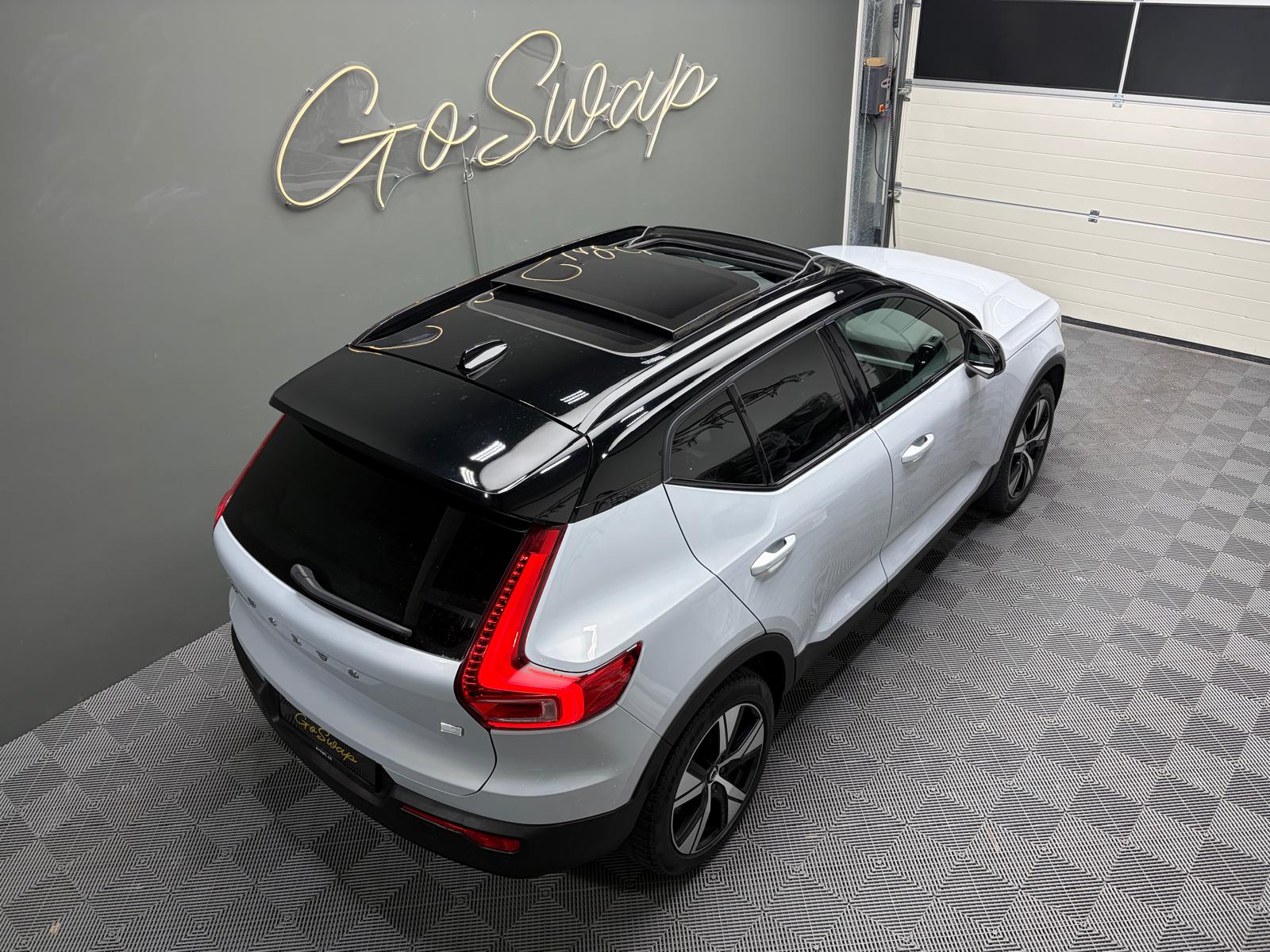 VOLVO XC40 P8 AWD Pure Electric R-Design - Attelage, toit ouvrant, Caméra 360-image-5