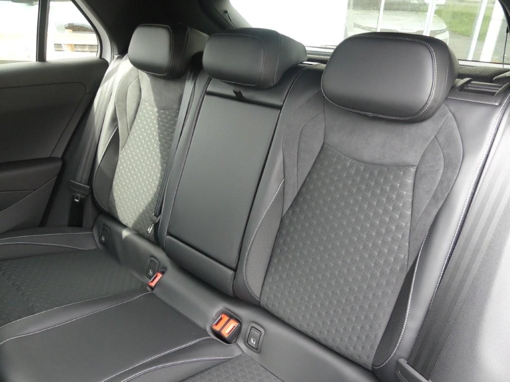 VW T-Roc 1.5 eTSI mHEV R-Line DSG-image-11