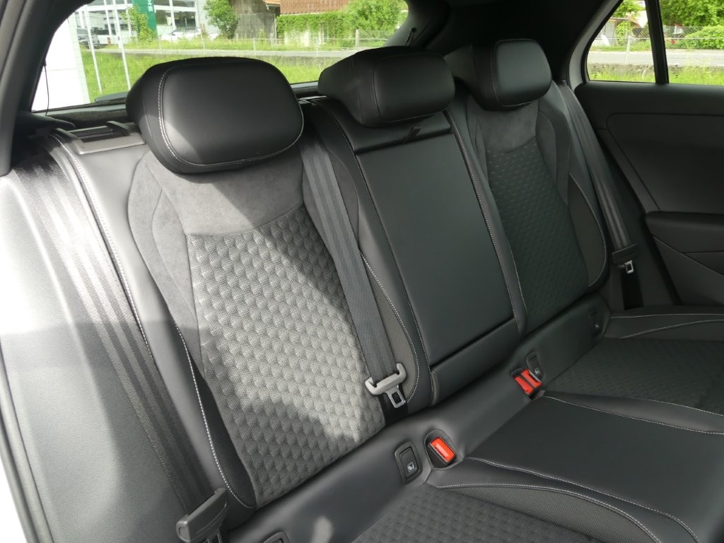 VW T-Roc 1.5 eTSI mHEV R-Line DSG-image-12