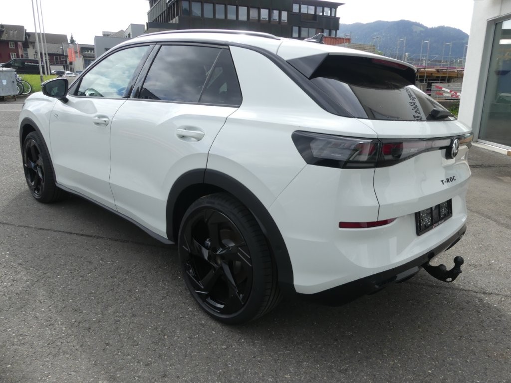 VW T-Roc 1.5 eTSI mHEV R-Line DSG-image-1