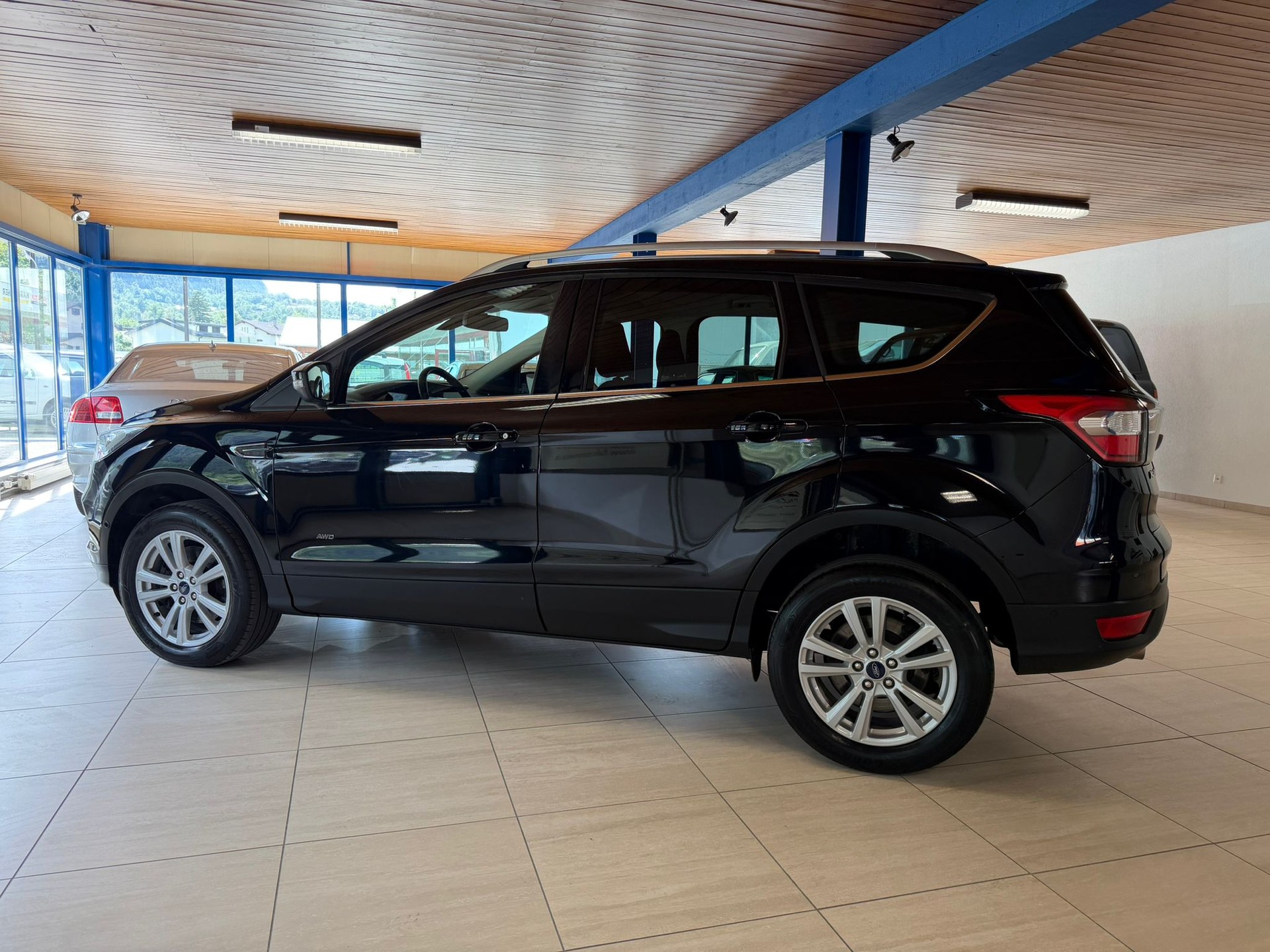 FORD Kuga 2.0 TDCi Trend+ 4WD-image-5