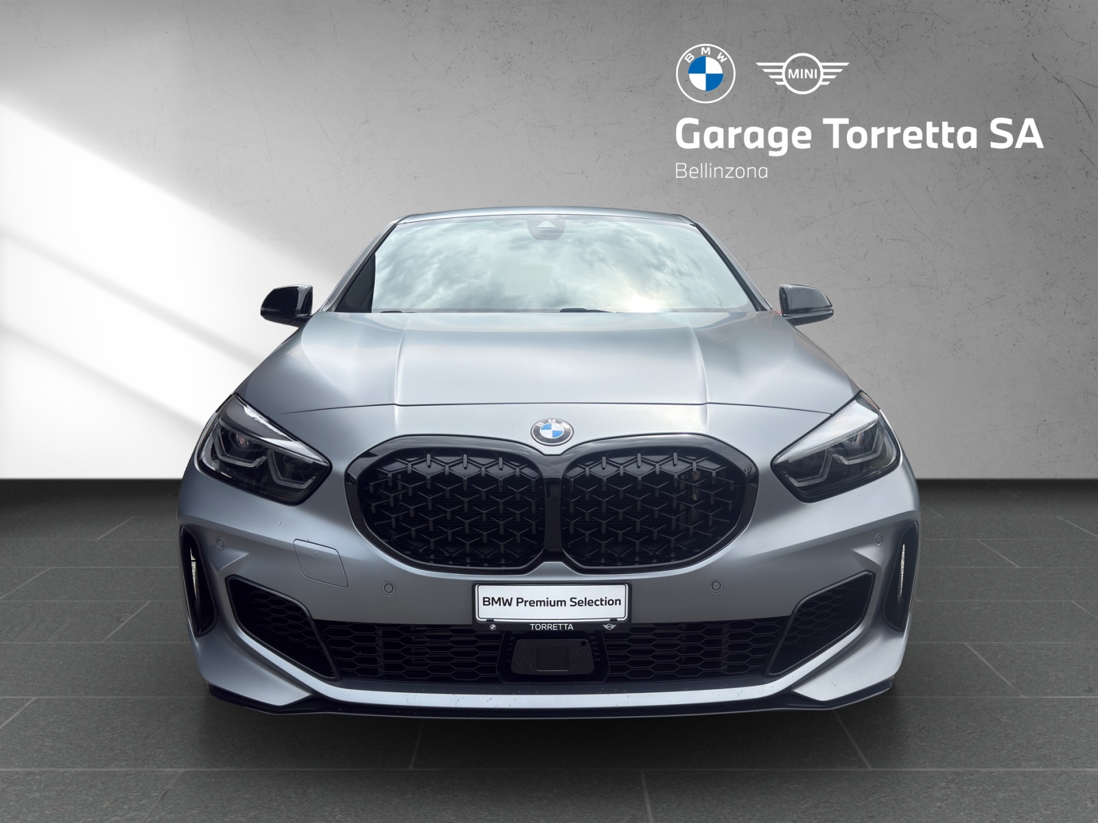 BMW M135i xDrive M Sport Pro Steptronic-image-7