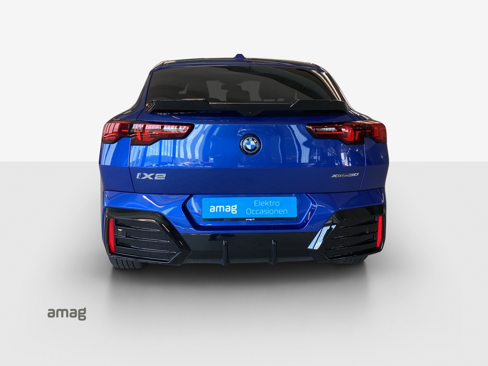 BMW iX2 xDrive 30 M Sport Pro-image-4