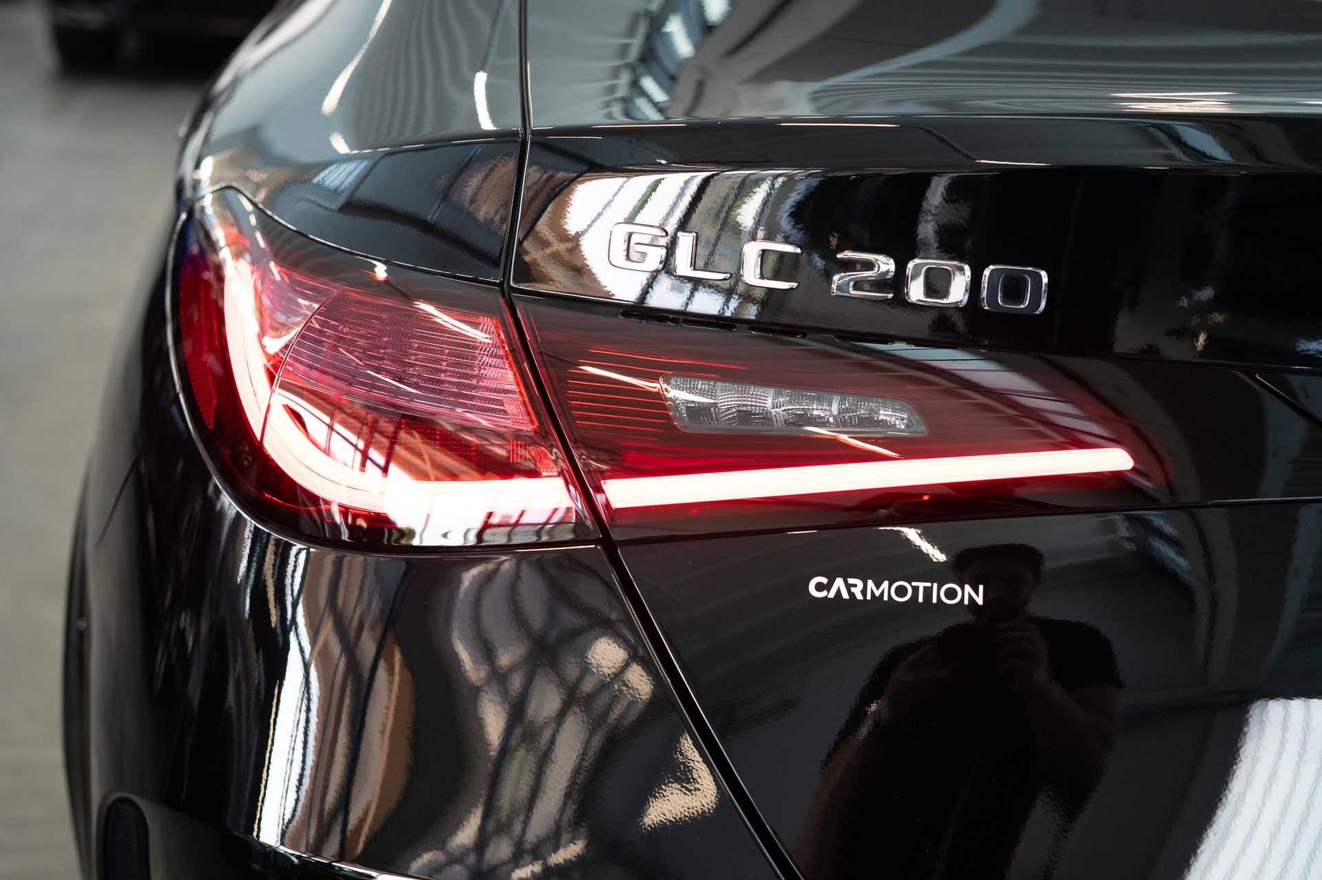 MERCEDES-BENZ GLC 200 AMG Line 4matic Coupé / Panorama-Schiebedach / Rückfahrkamera / AHK-image-24
