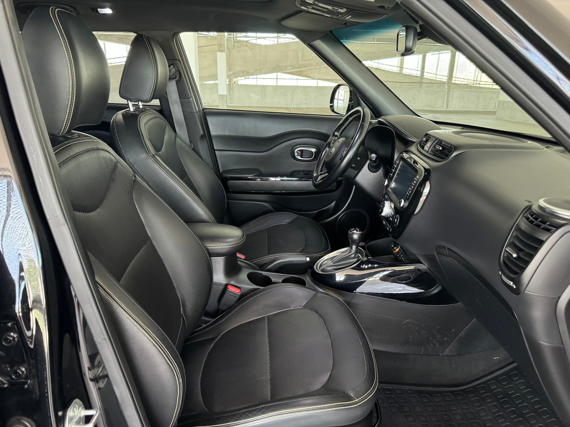 KIA Soul 1.6 CRDi Style Automatic-image-11