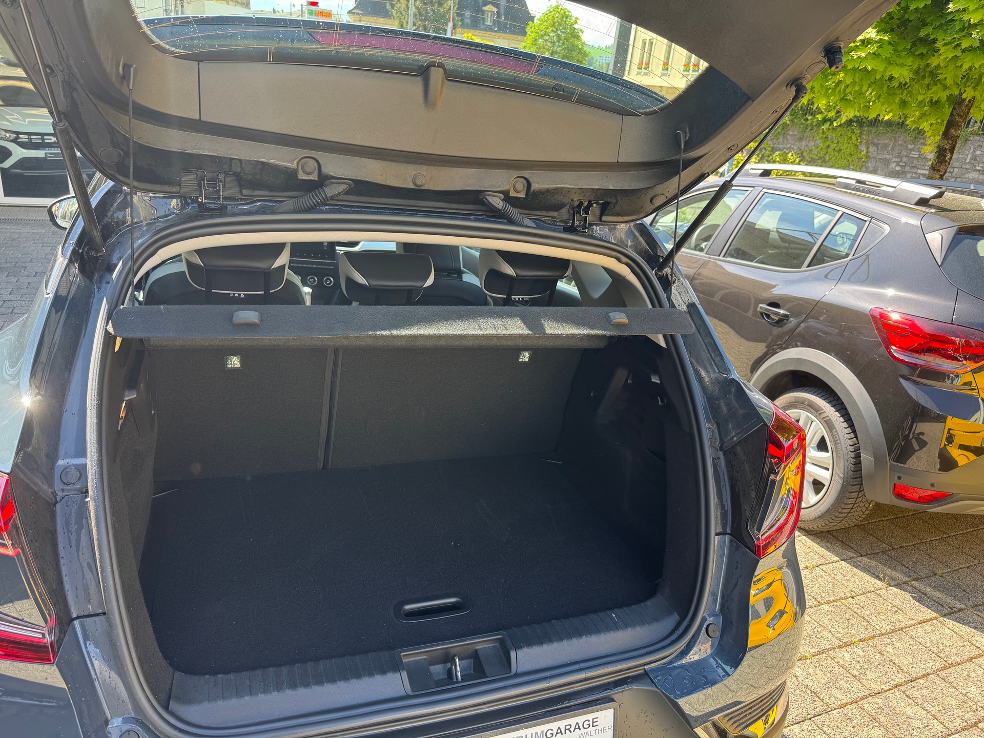 RENAULT Captur 1.6 E-Tech 145 Intens DHT-image-10