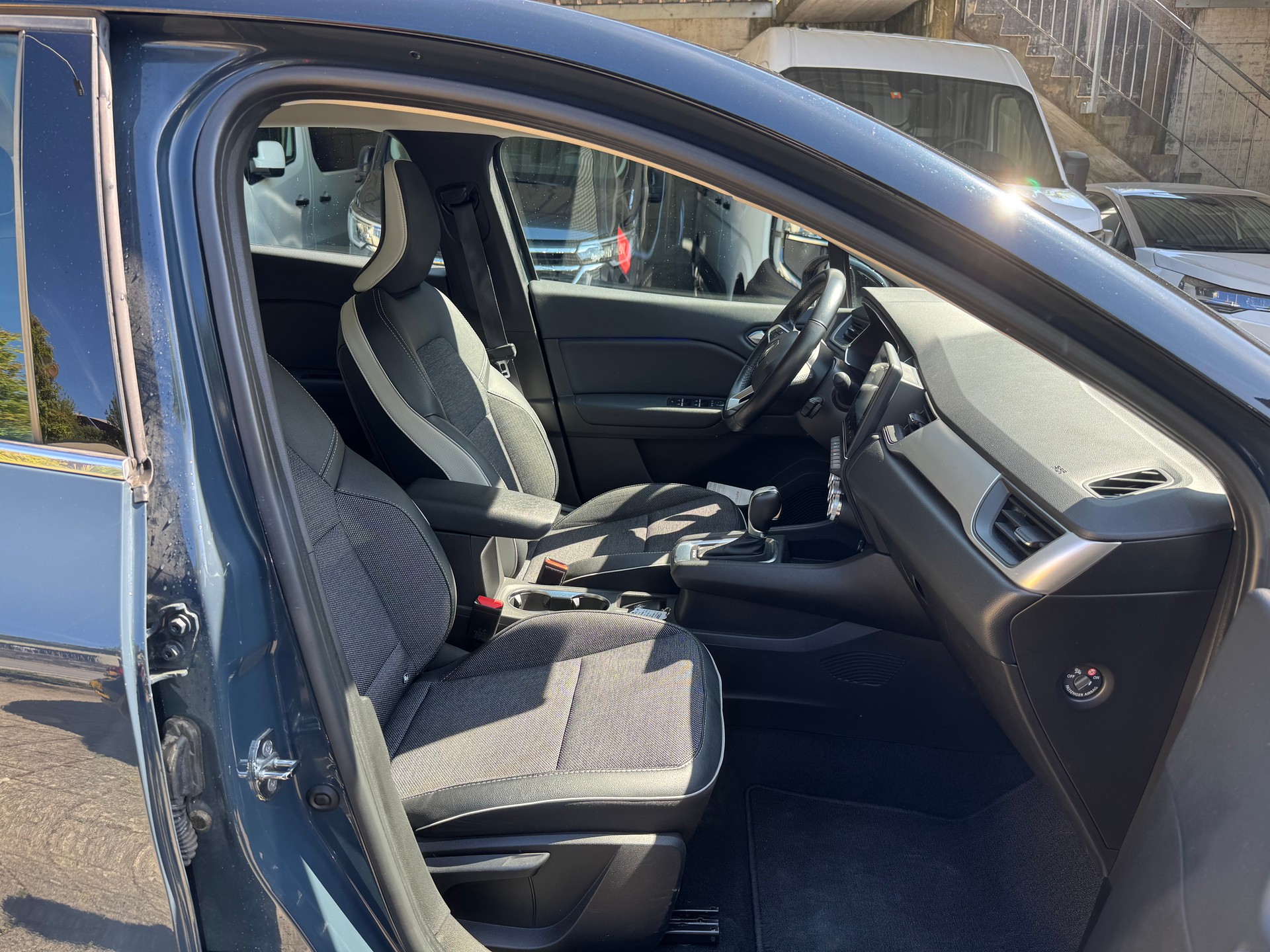 RENAULT Captur 1.6 E-Tech 145 Intens DHT-image-8